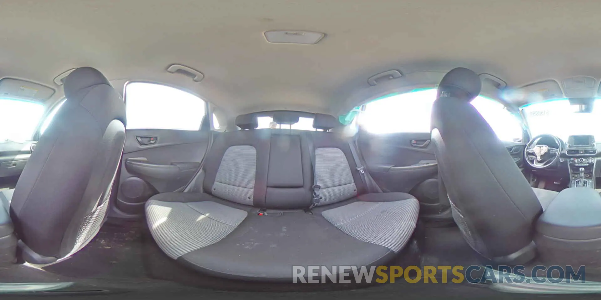 16 Photograph of a damaged car KM8K2CAA6KU375104 HYUNDAI KONA 2019
