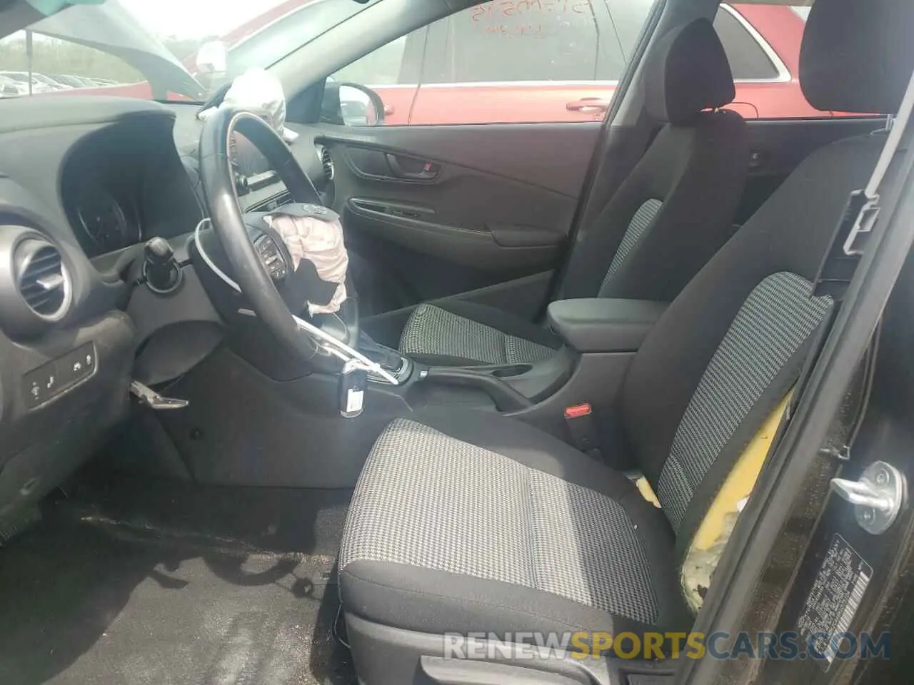7 Photograph of a damaged car KM8K2CAA6KU375104 HYUNDAI KONA 2019