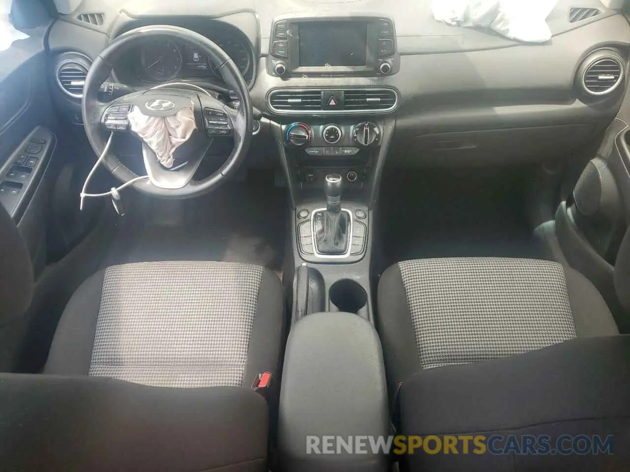 8 Photograph of a damaged car KM8K2CAA6KU375104 HYUNDAI KONA 2019