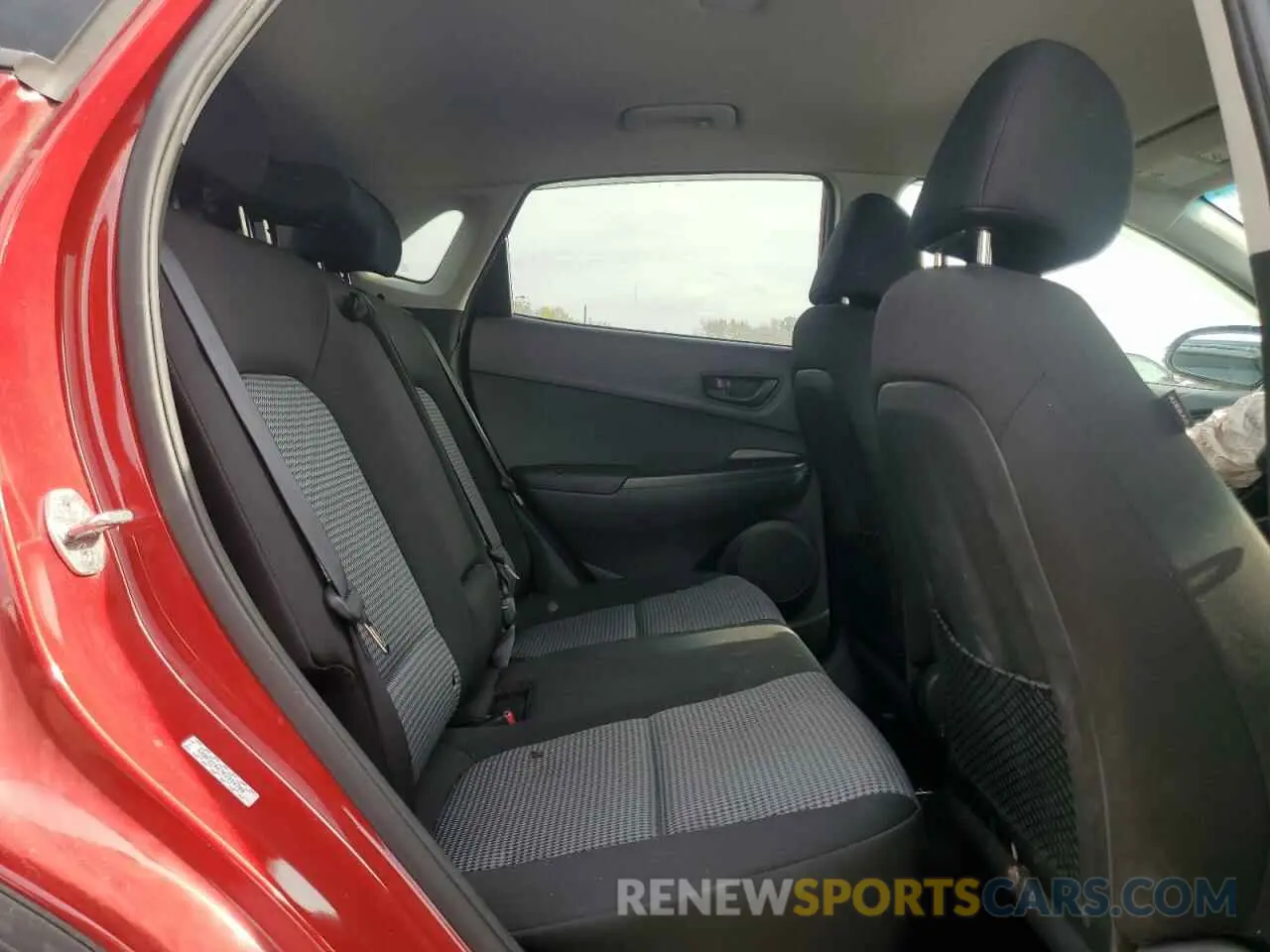 11 Photograph of a damaged car KM8K2CAA7KU334786 HYUNDAI KONA 2019