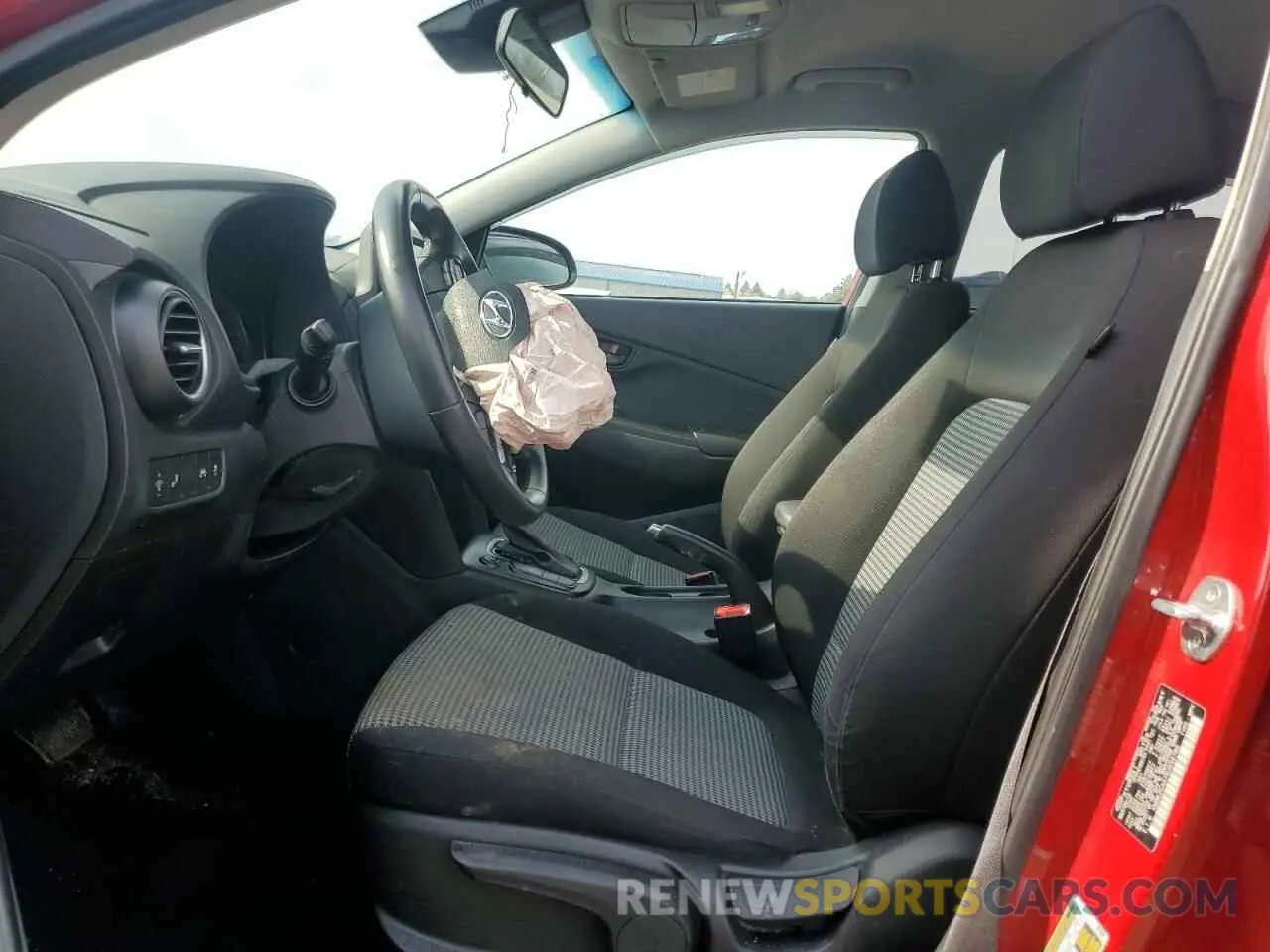 7 Photograph of a damaged car KM8K2CAA7KU334786 HYUNDAI KONA 2019