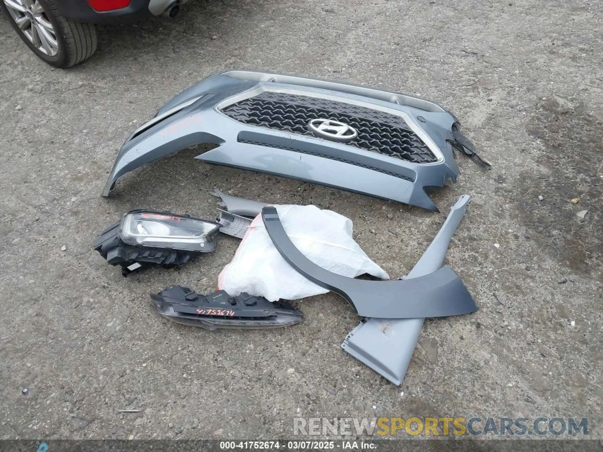 11 Photograph of a damaged car KM8K33A53KU246138 HYUNDAI KONA 2019