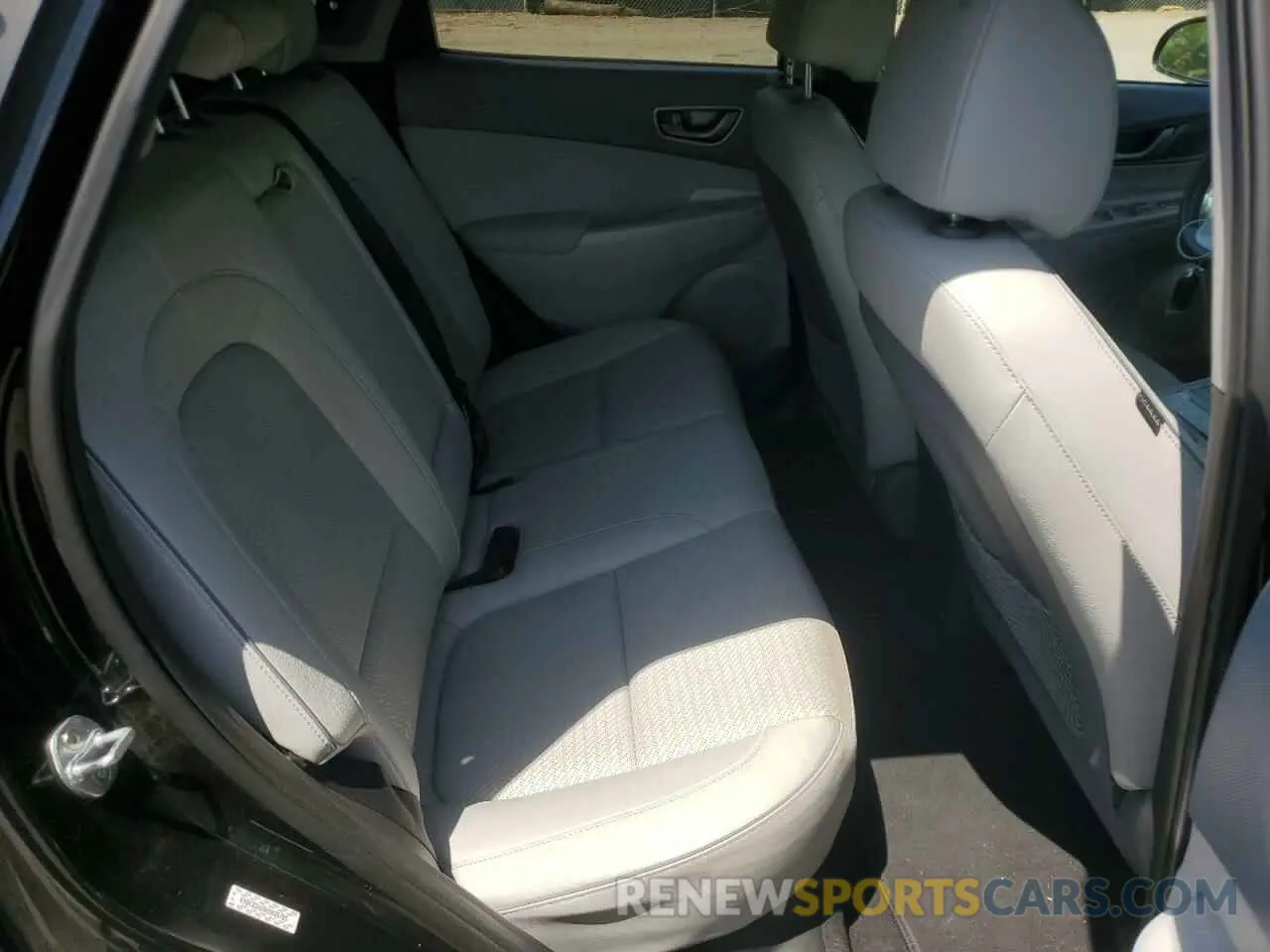 10 Photograph of a damaged car KM8K33AG9KU035785 HYUNDAI KONA 2019