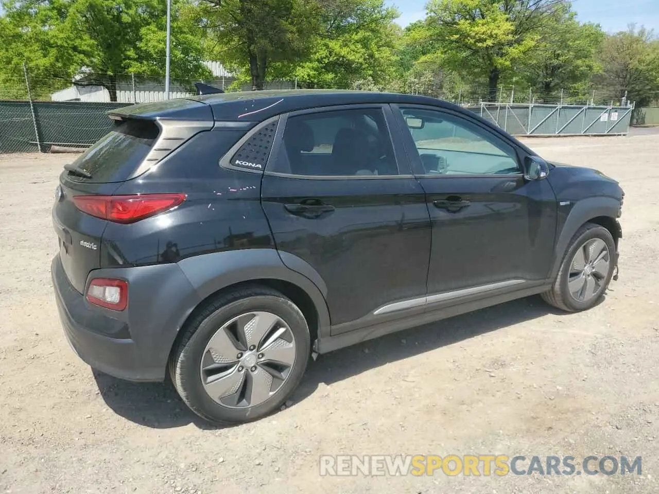 3 Photograph of a damaged car KM8K33AG9KU035785 HYUNDAI KONA 2019
