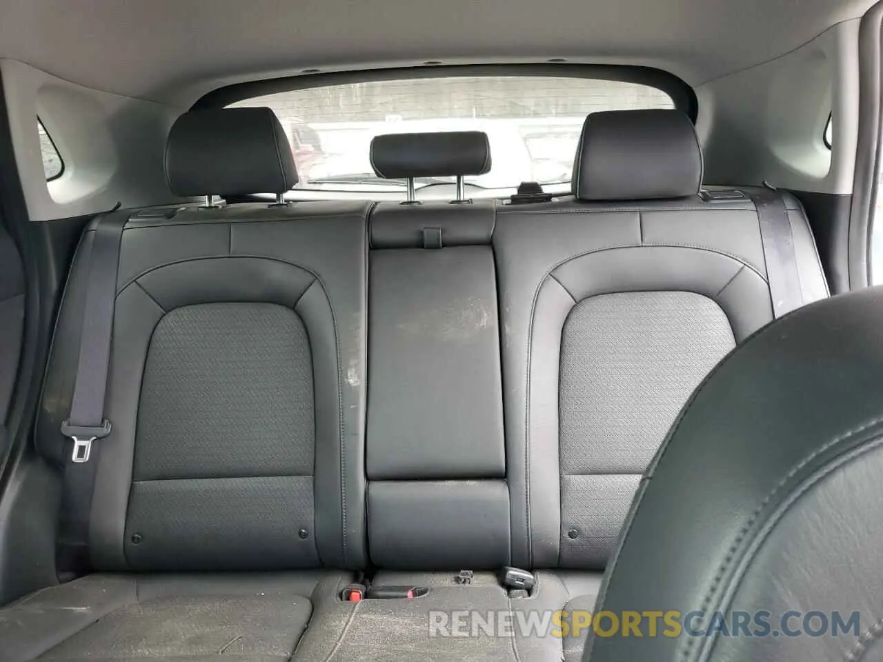 10 Photograph of a damaged car KM8K33AG9KU044664 HYUNDAI KONA 2019
