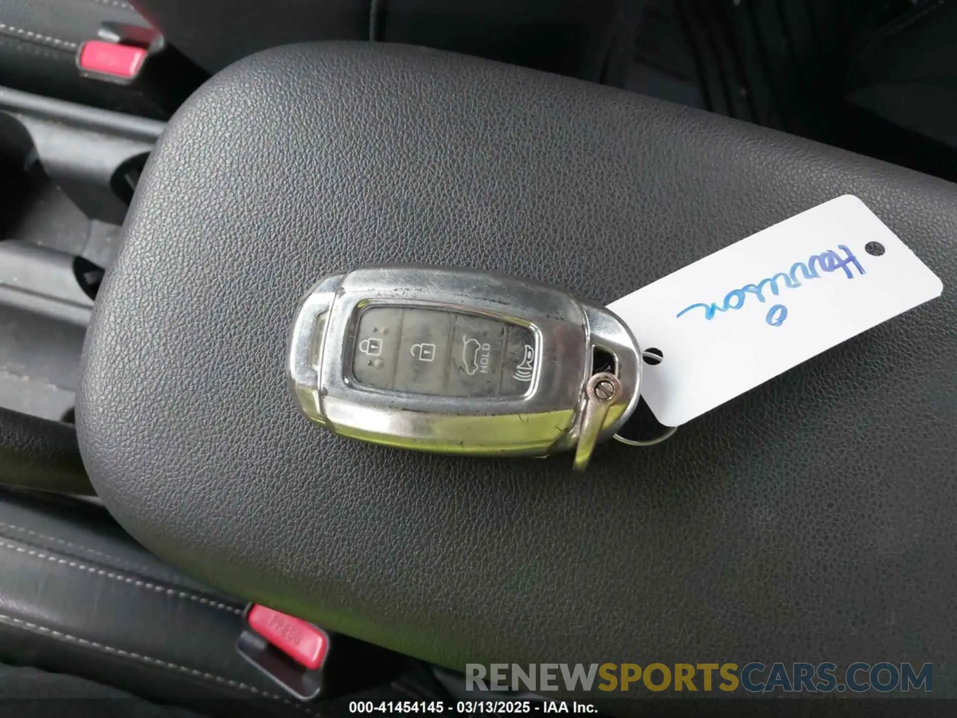 11 Photograph of a damaged car KM8K3CA53KU330542 HYUNDAI KONA 2019