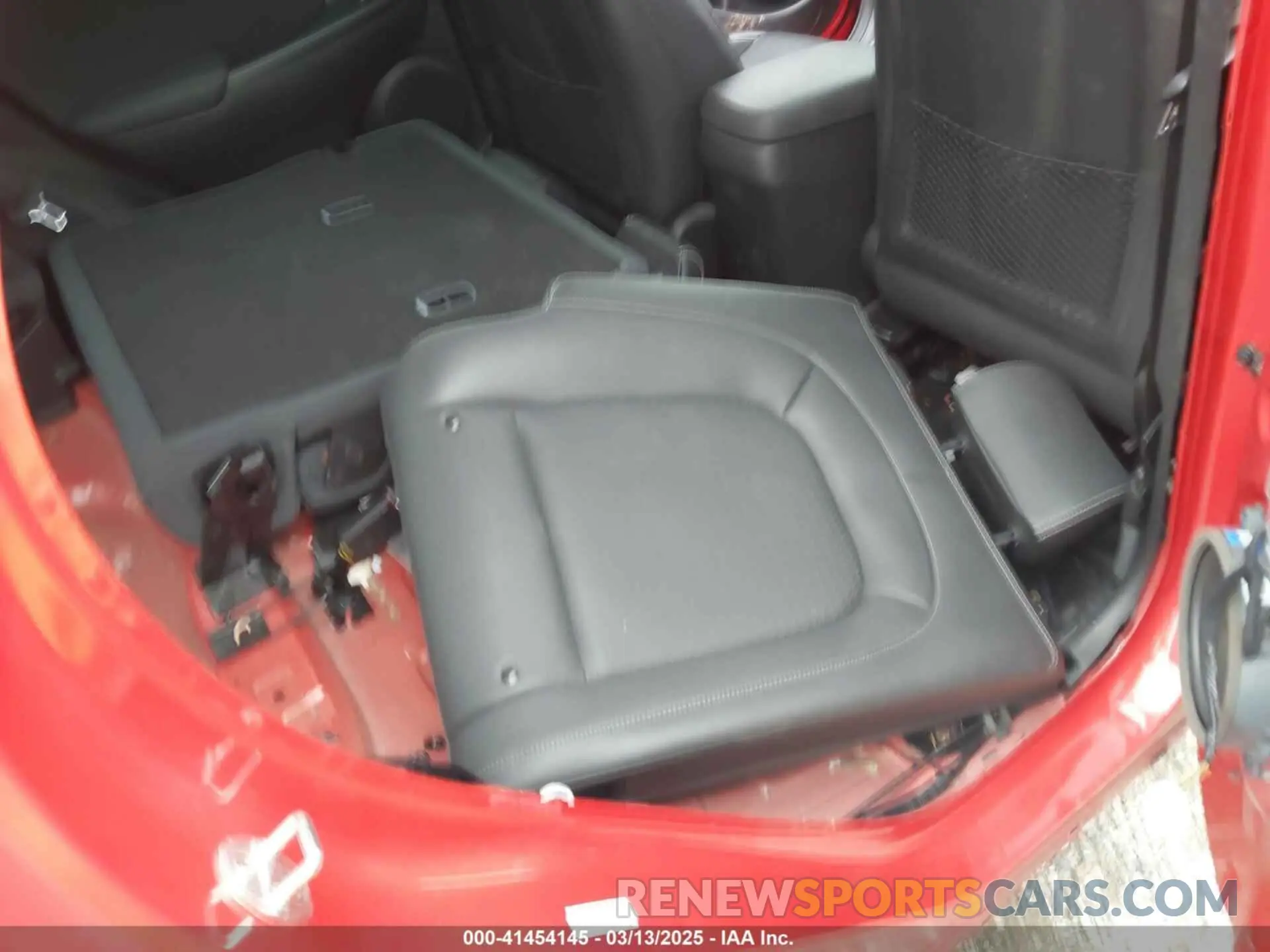 12 Photograph of a damaged car KM8K3CA53KU330542 HYUNDAI KONA 2019