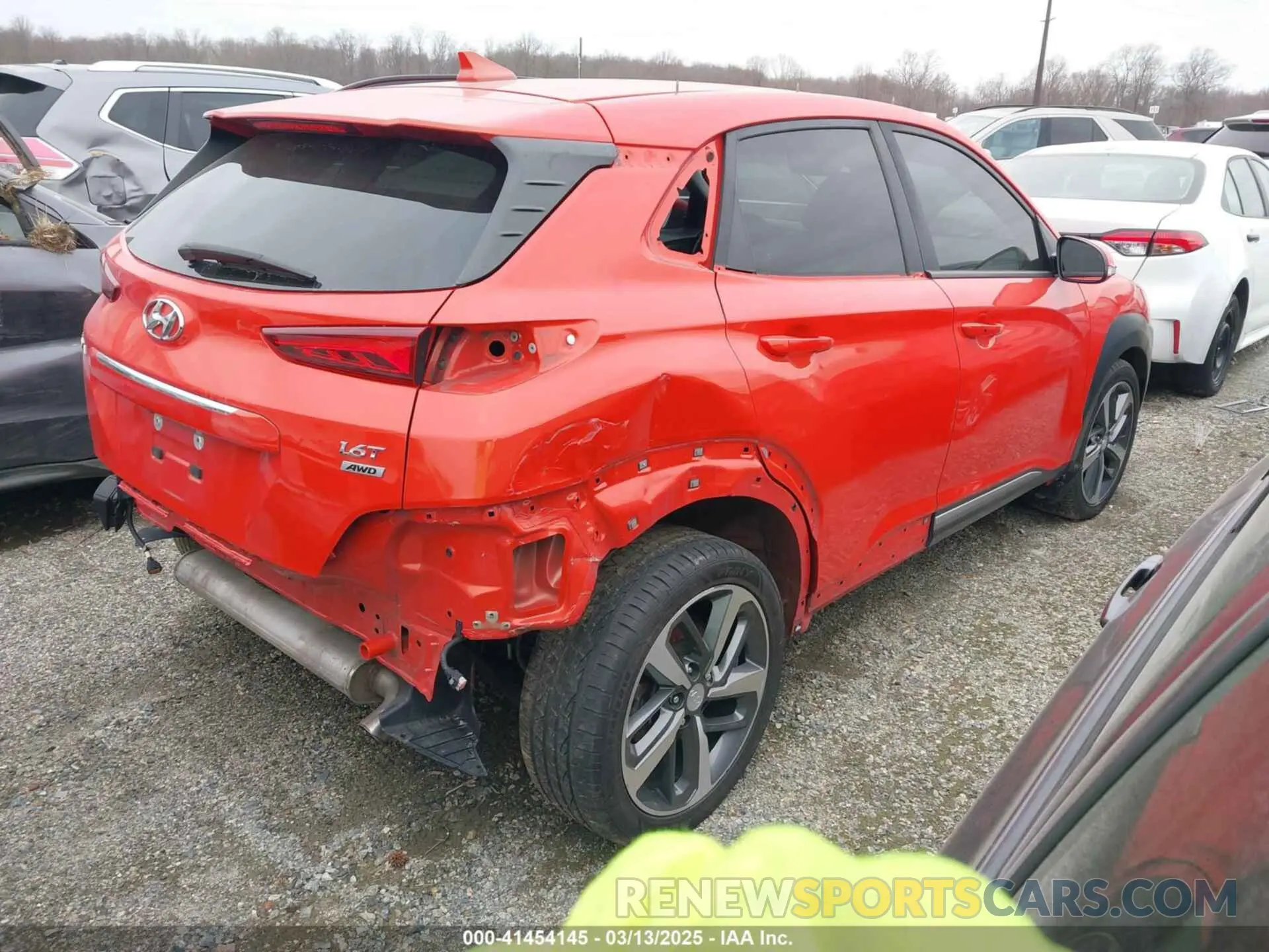4 Photograph of a damaged car KM8K3CA53KU330542 HYUNDAI KONA 2019