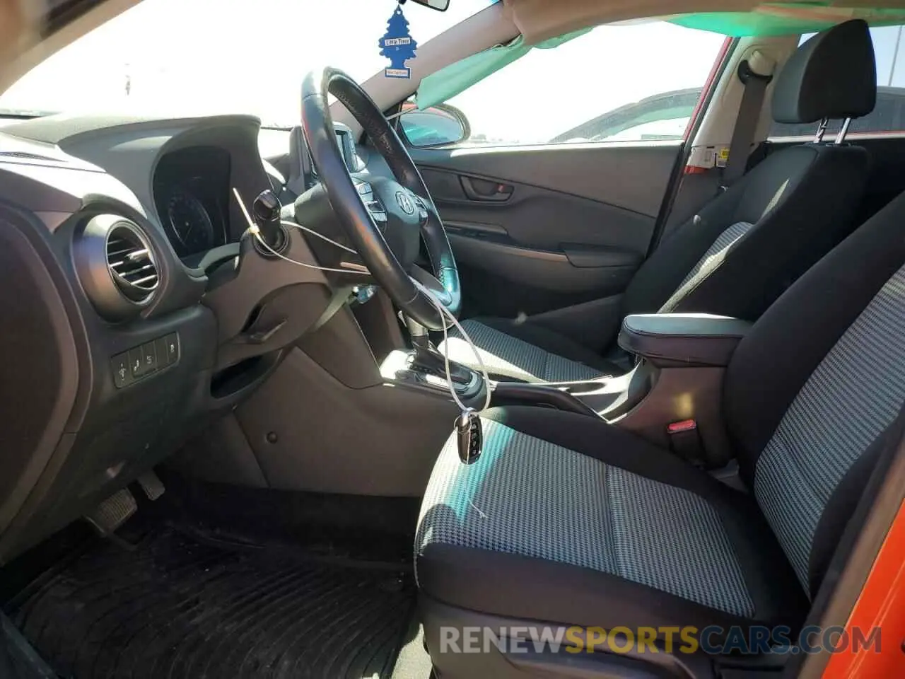 7 Photograph of a damaged car KM8K3CA55KU267668 HYUNDAI KONA 2019