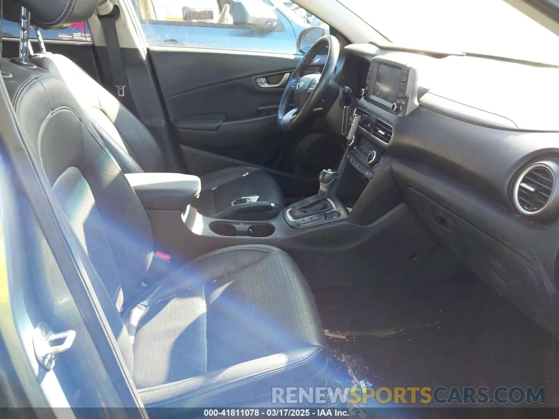 5 Photograph of a damaged car KM8K3CA58KU251819 HYUNDAI KONA 2019