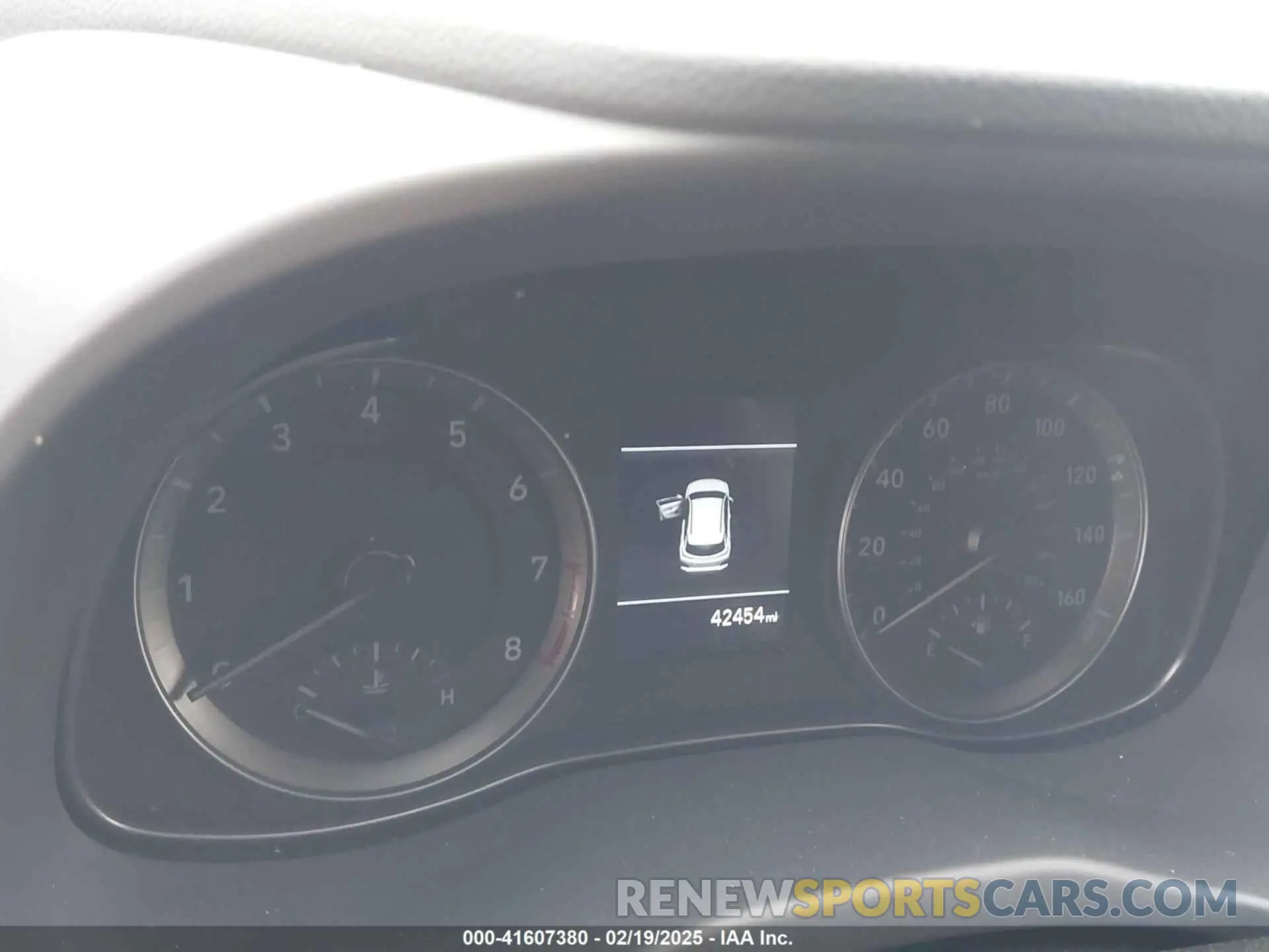 7 Photograph of a damaged car KM8K3CA59KU239307 HYUNDAI KONA 2019