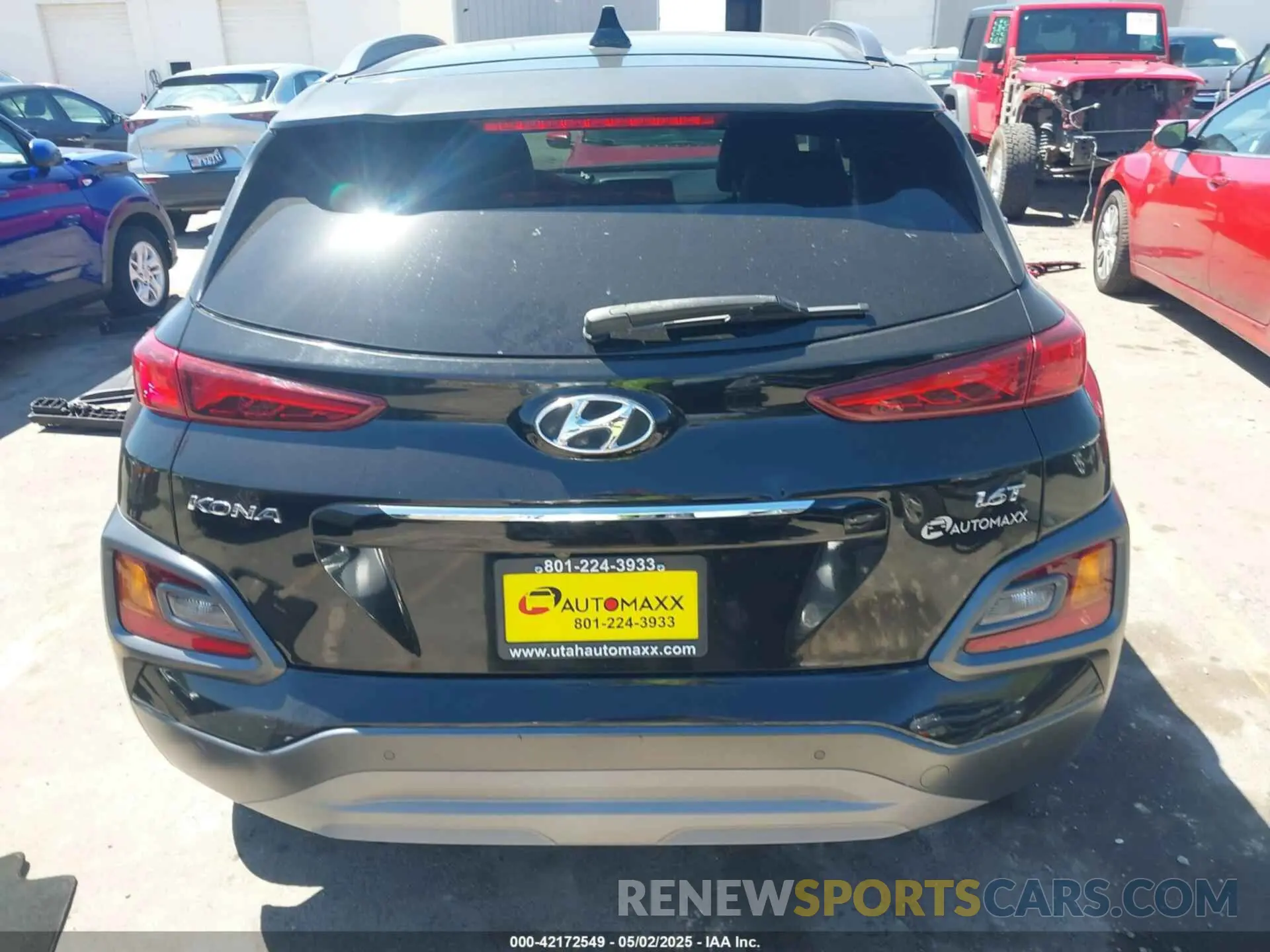 17 Photograph of a damaged car KM8K53A57KU379883 HYUNDAI KONA 2019