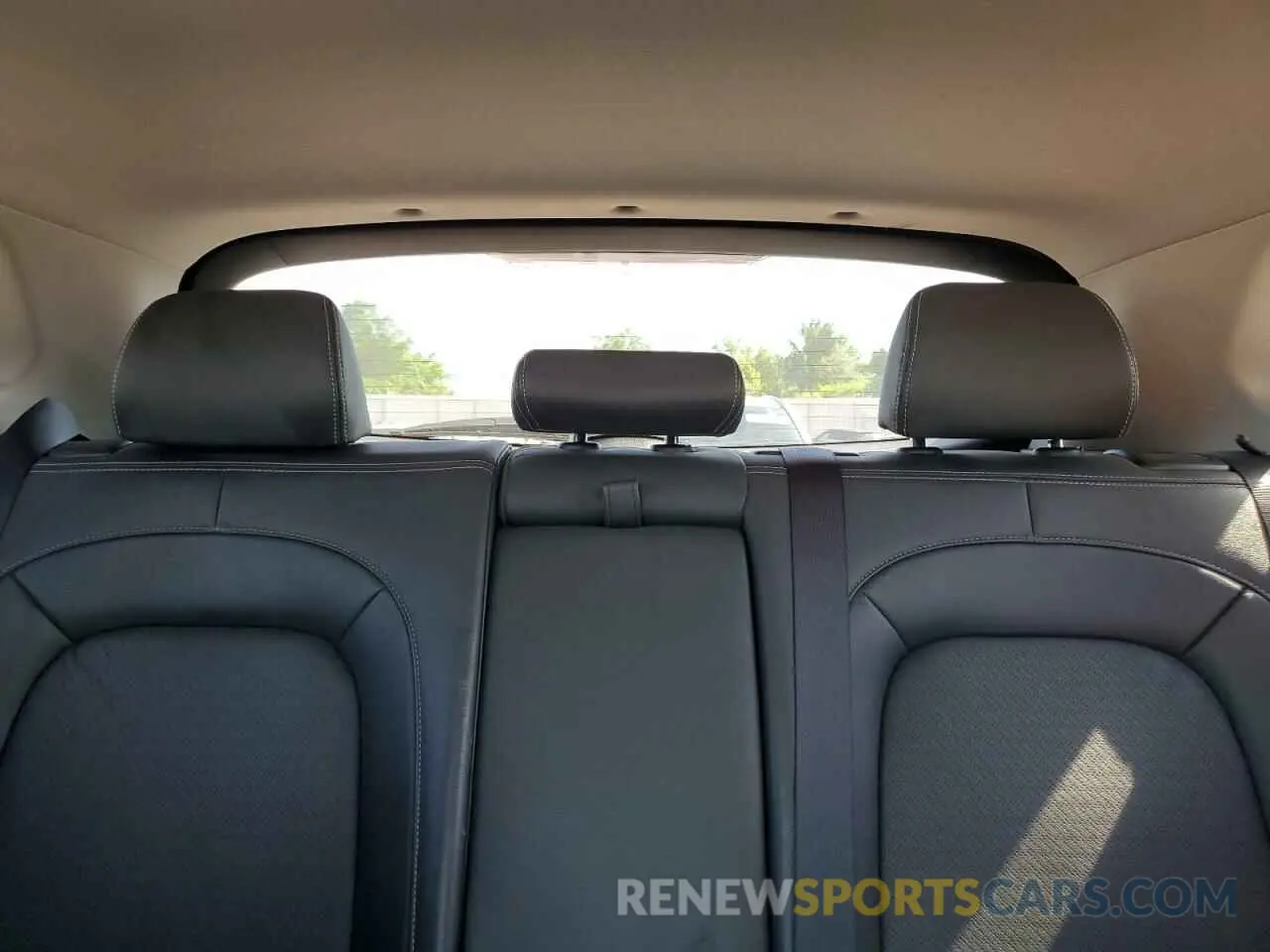 10 Photograph of a damaged car KM8K5CA50KU273209 HYUNDAI KONA 2019