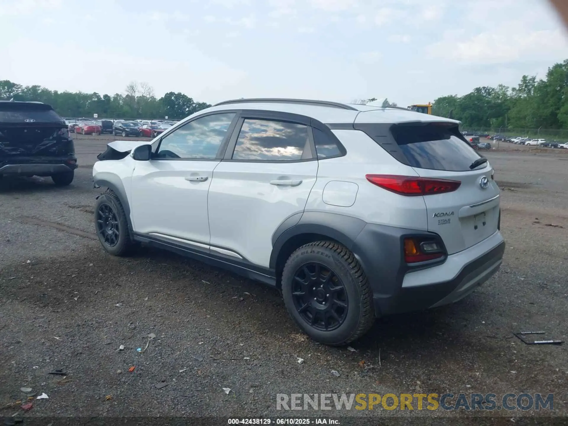 3 Photograph of a damaged car KM8K5CA51KU272554 HYUNDAI KONA 2019