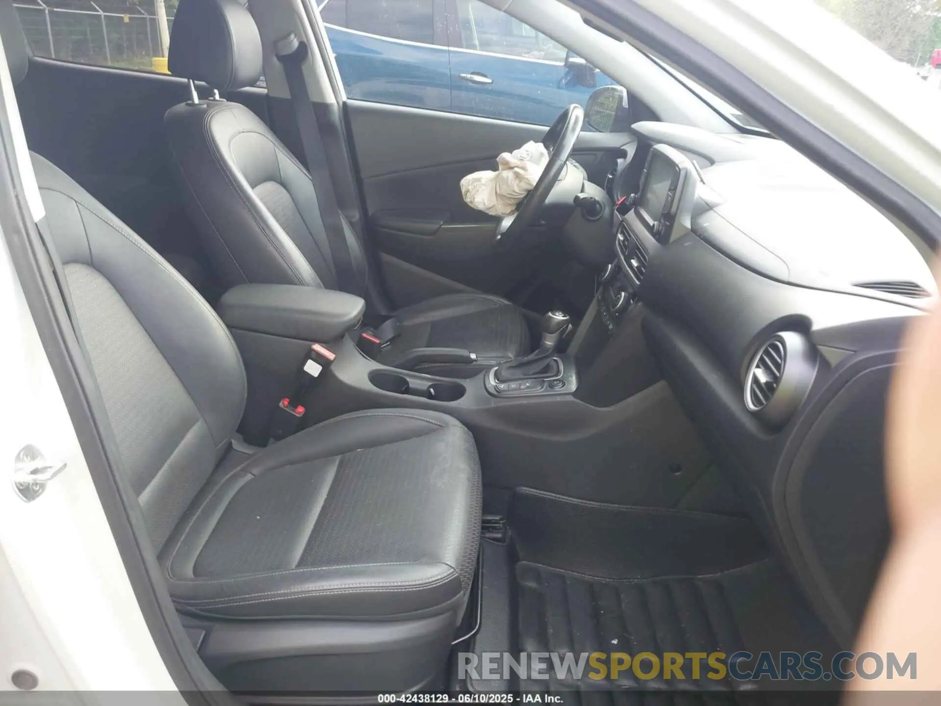 5 Photograph of a damaged car KM8K5CA51KU272554 HYUNDAI KONA 2019