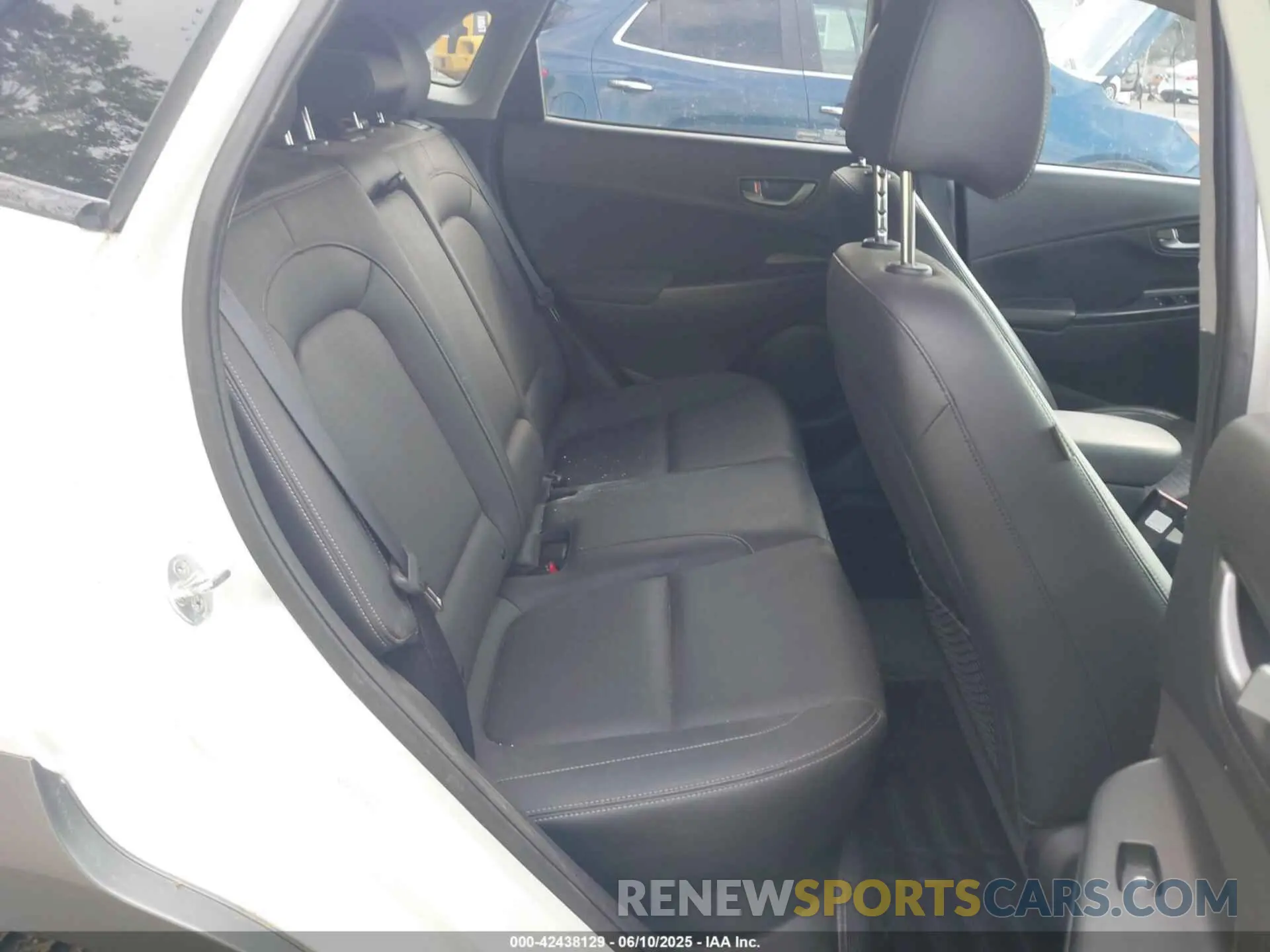 8 Photograph of a damaged car KM8K5CA51KU272554 HYUNDAI KONA 2019