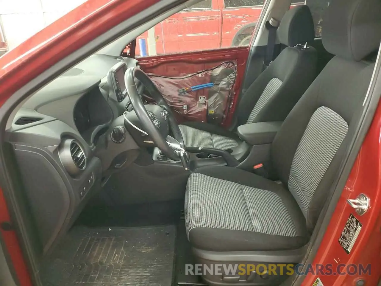 7 Photograph of a damaged car KM8K62AA2KU253712 HYUNDAI KONA 2019