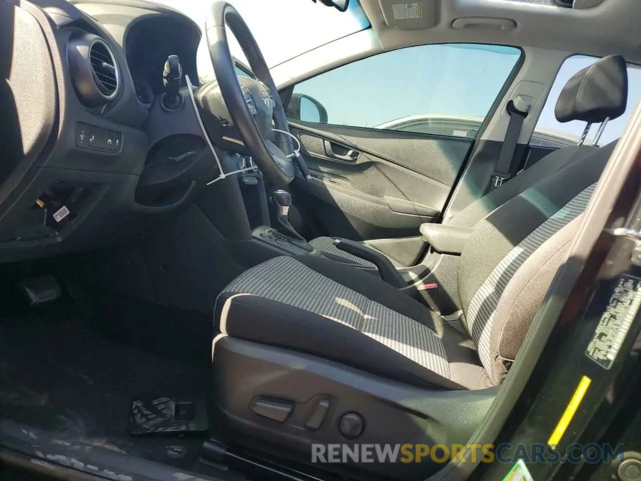 7 Photograph of a damaged car KM8K62AA2KU359920 HYUNDAI KONA 2019