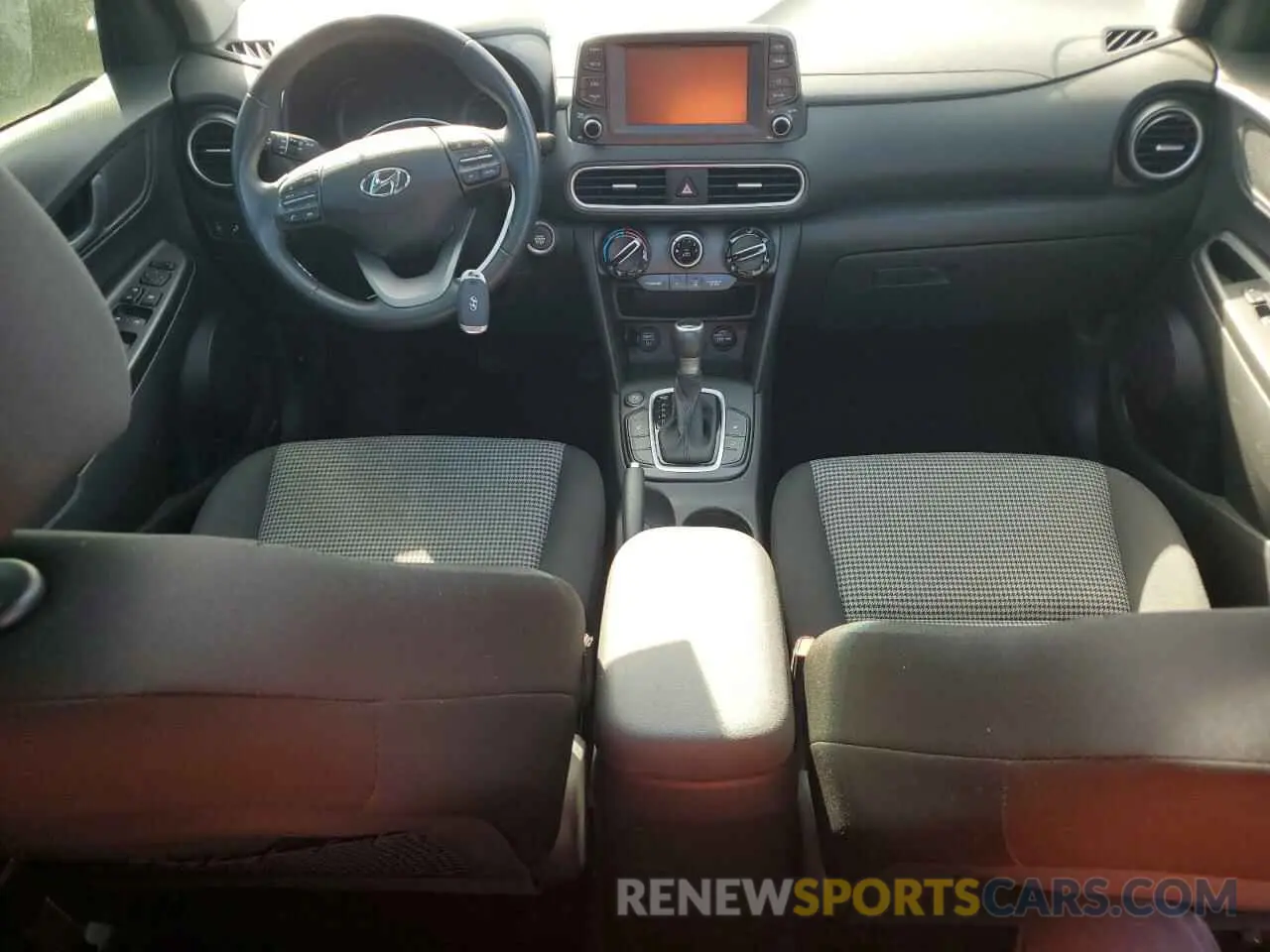 8 Photograph of a damaged car KM8K62AA2KU359920 HYUNDAI KONA 2019