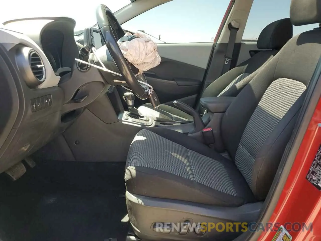 7 Photograph of a damaged car KM8K62AA5KU247936 HYUNDAI KONA 2019