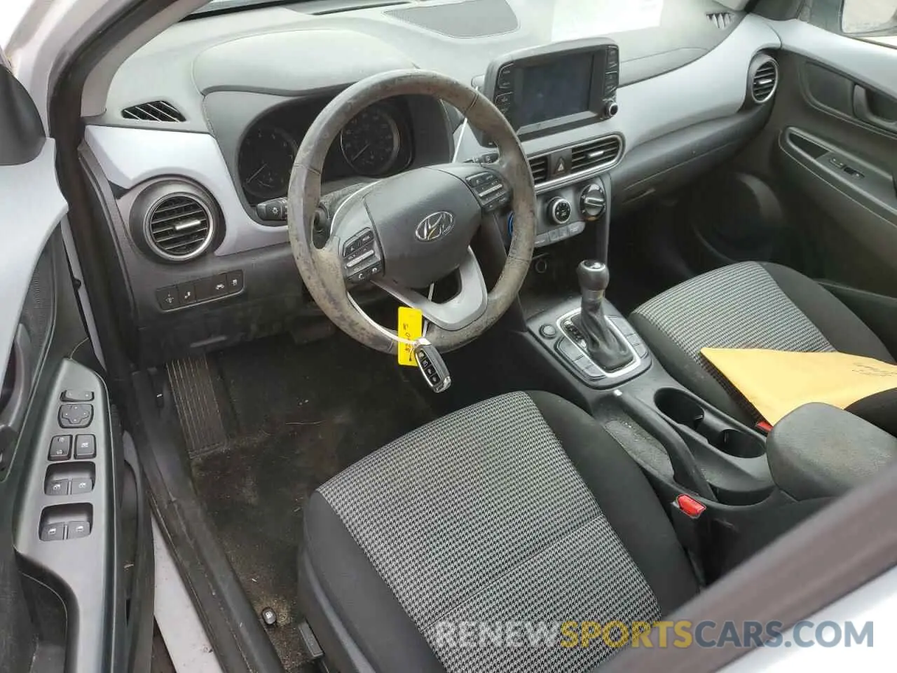 8 Photograph of a damaged car KM8K62AA8KU247624 HYUNDAI KONA 2019