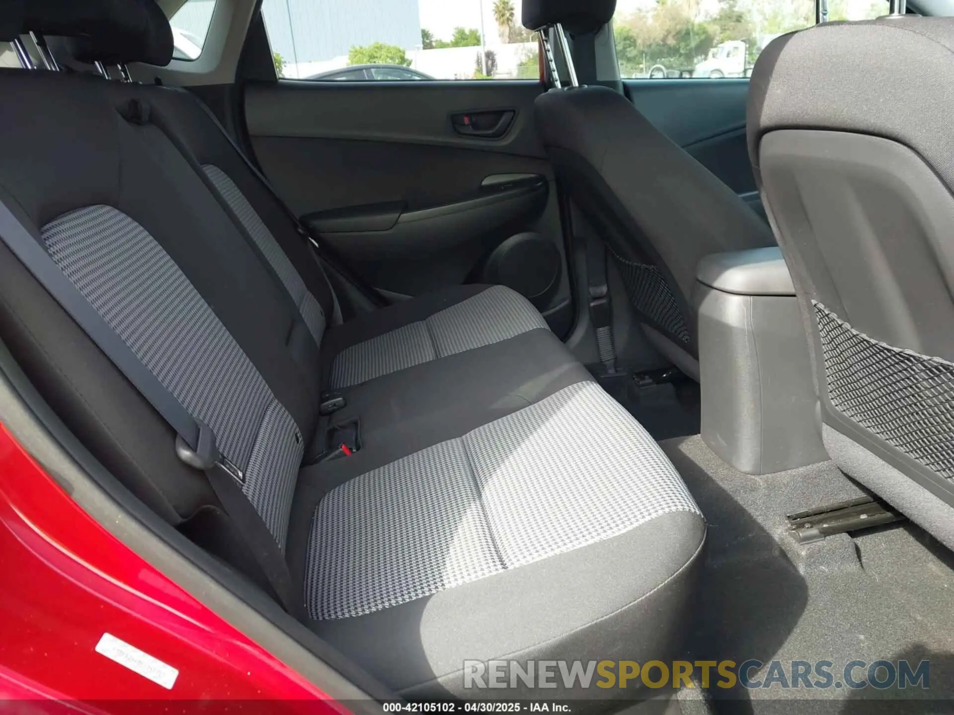 8 Photograph of a damaged car KM8K62AA8KU345357 HYUNDAI KONA 2019