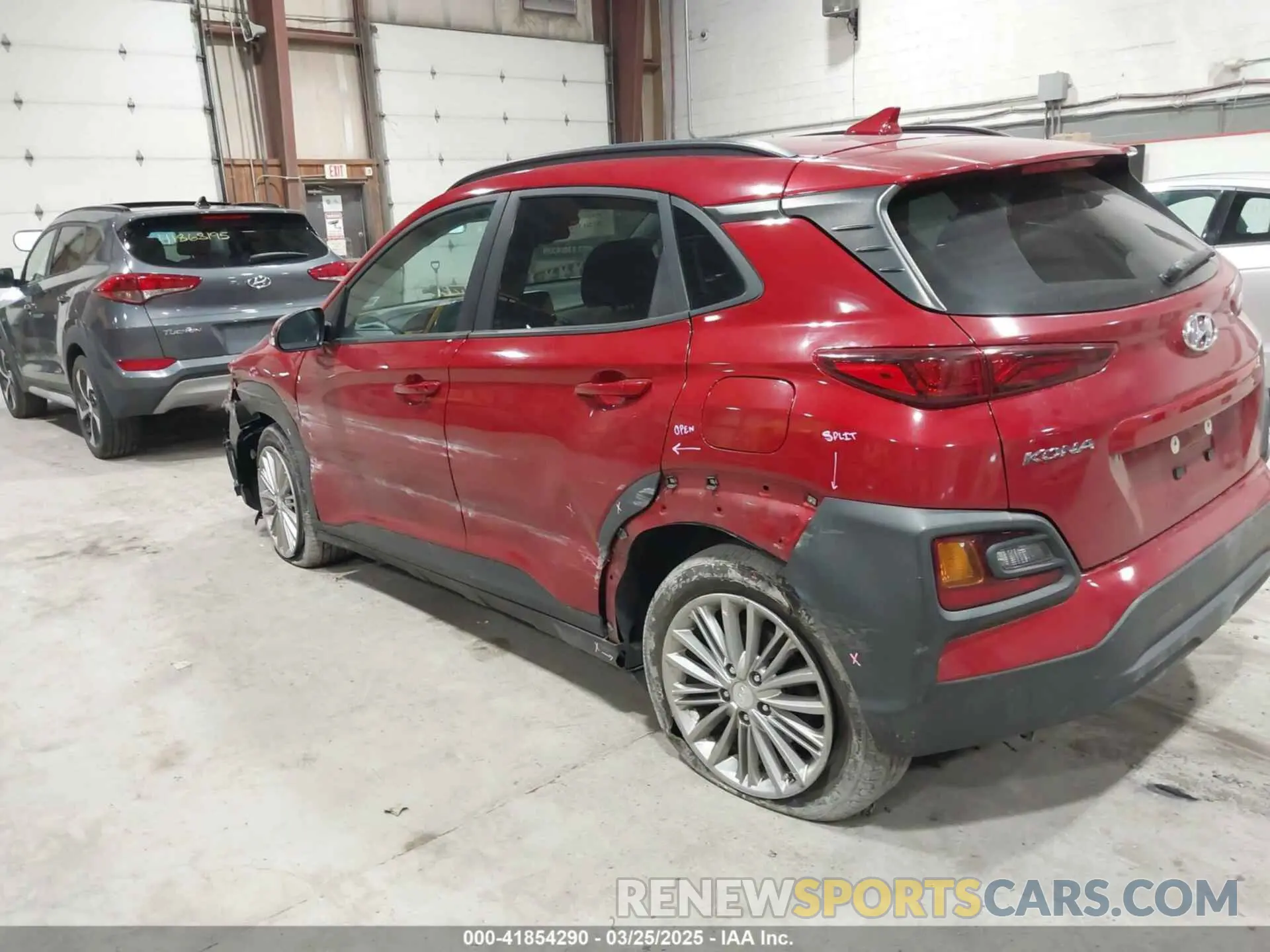 18 Photograph of a damaged car KM8K6CAA1KU383468 HYUNDAI KONA 2019