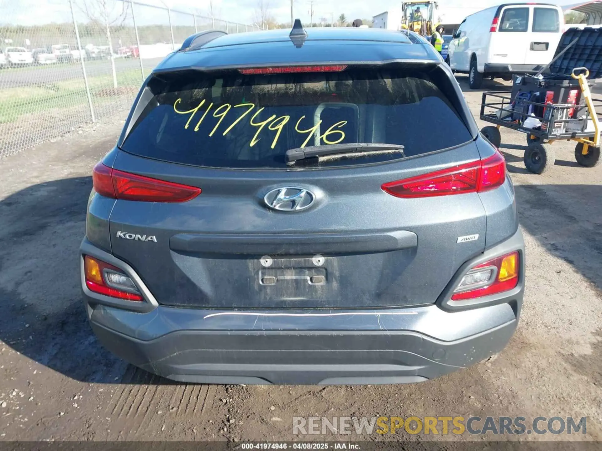 17 Photograph of a damaged car KM8K6CAA4KU255600 HYUNDAI KONA 2019
