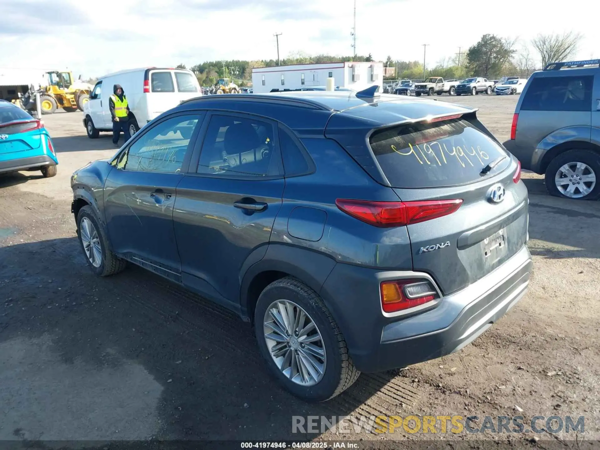 3 Photograph of a damaged car KM8K6CAA4KU255600 HYUNDAI KONA 2019