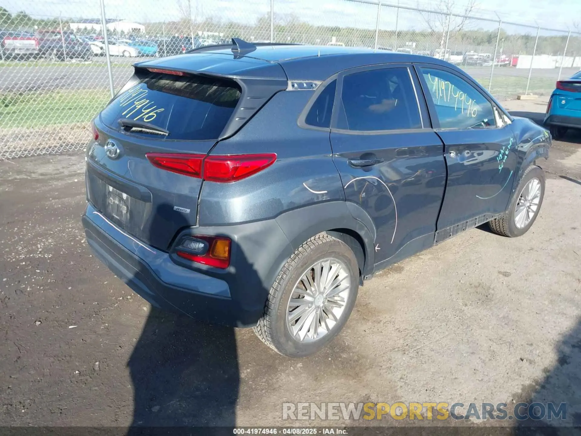 4 Photograph of a damaged car KM8K6CAA4KU255600 HYUNDAI KONA 2019