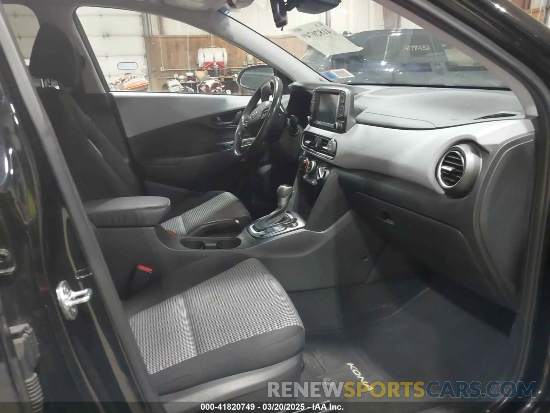 5 Photograph of a damaged car KM8K6CAA4KU382976 HYUNDAI KONA 2019