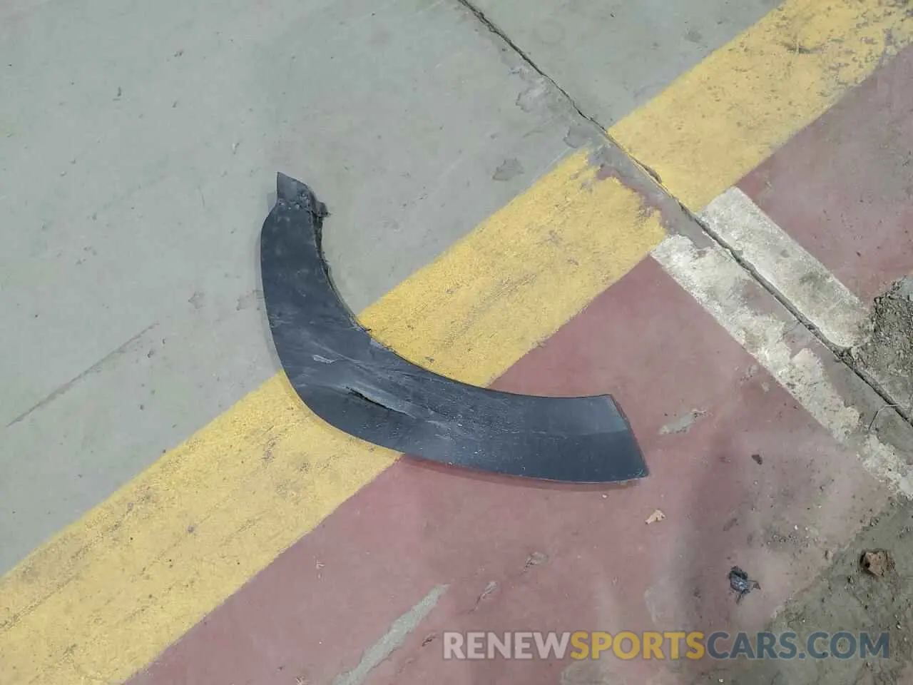 13 Photograph of a damaged car KM8K6CAA6KU257297 HYUNDAI KONA 2019