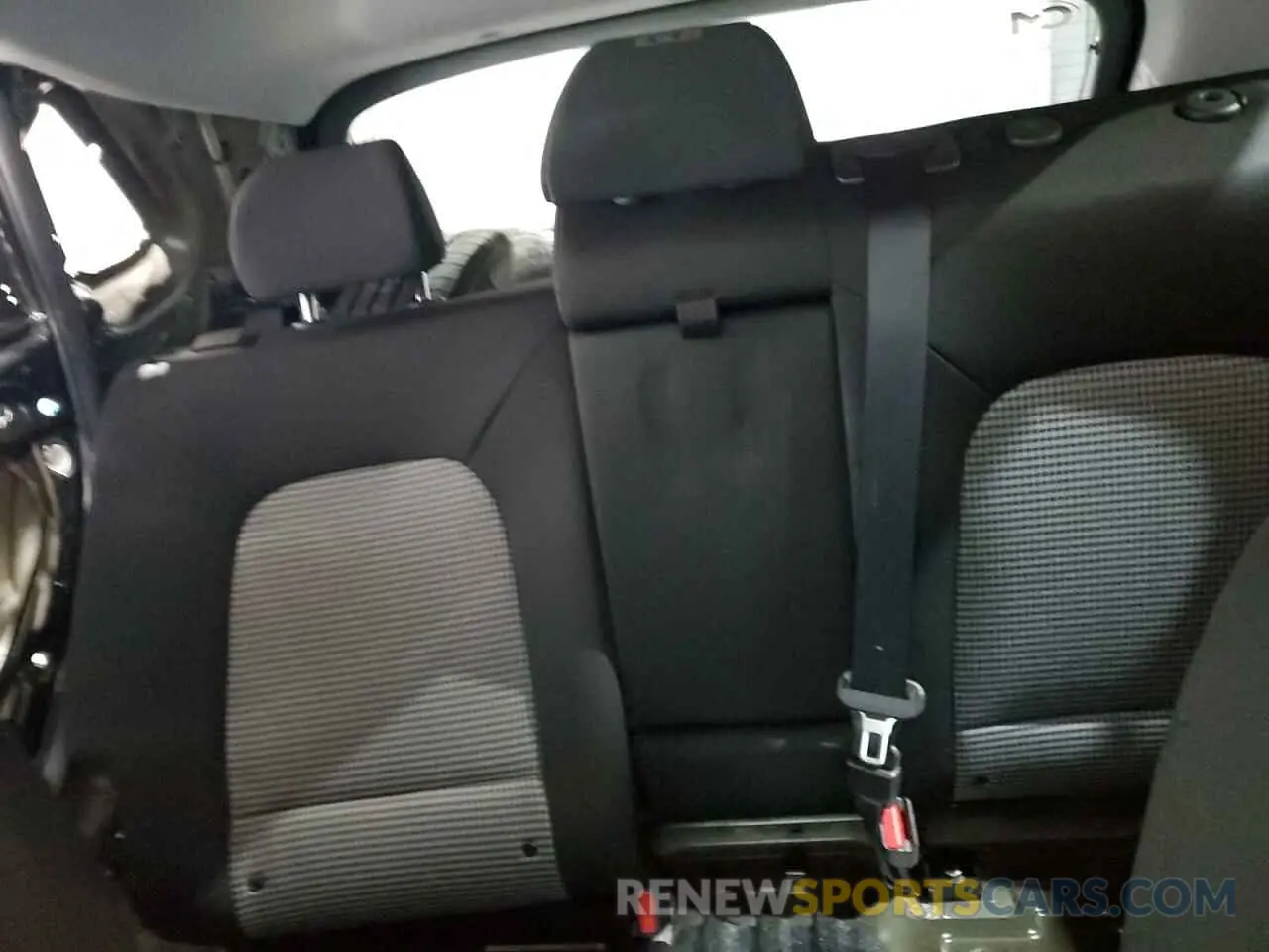 10 Photograph of a damaged car KM8K6CAA6KU319992 HYUNDAI KONA 2019