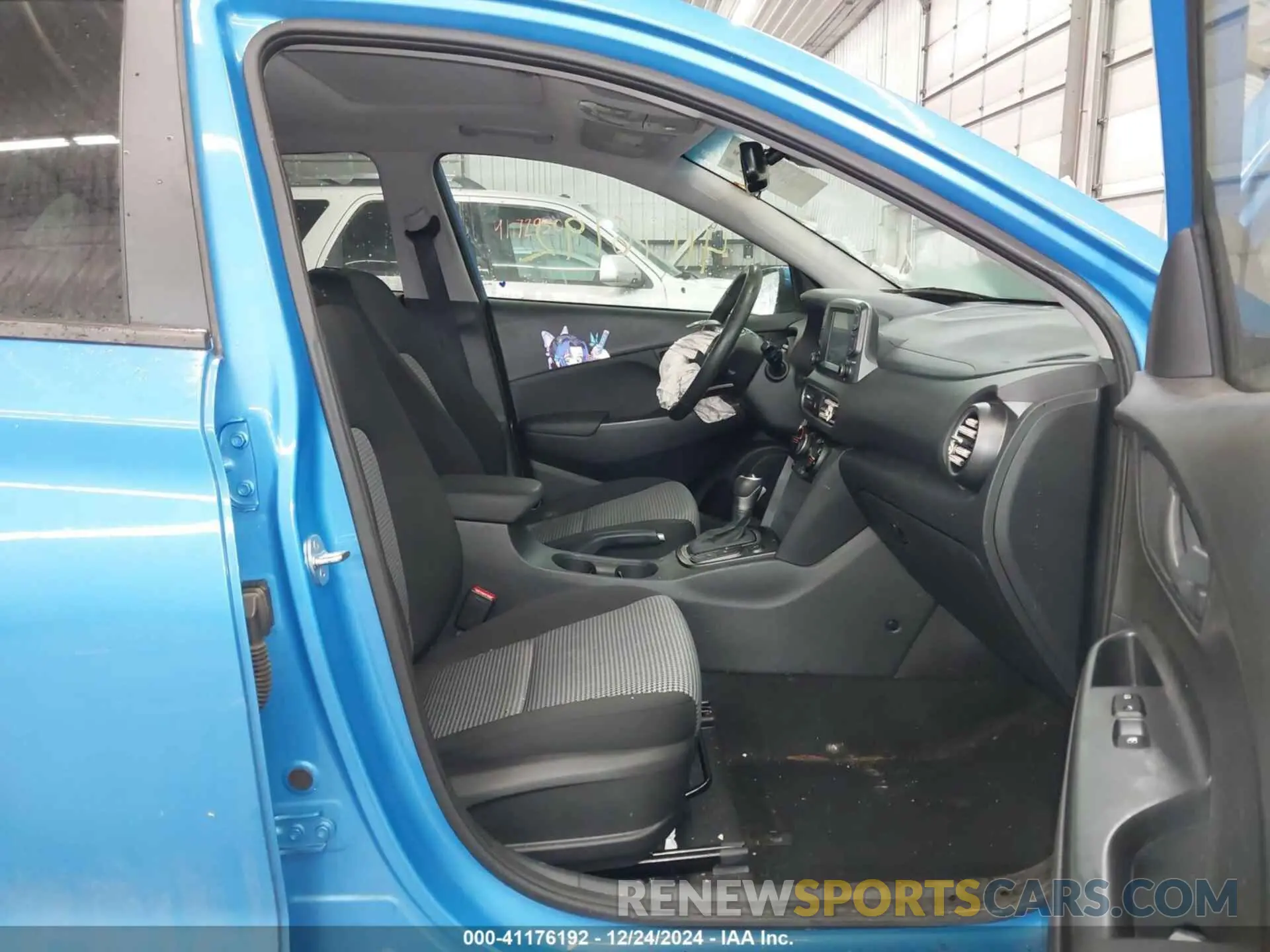 5 Photograph of a damaged car KM8K6CAA6KU359294 HYUNDAI KONA 2019
