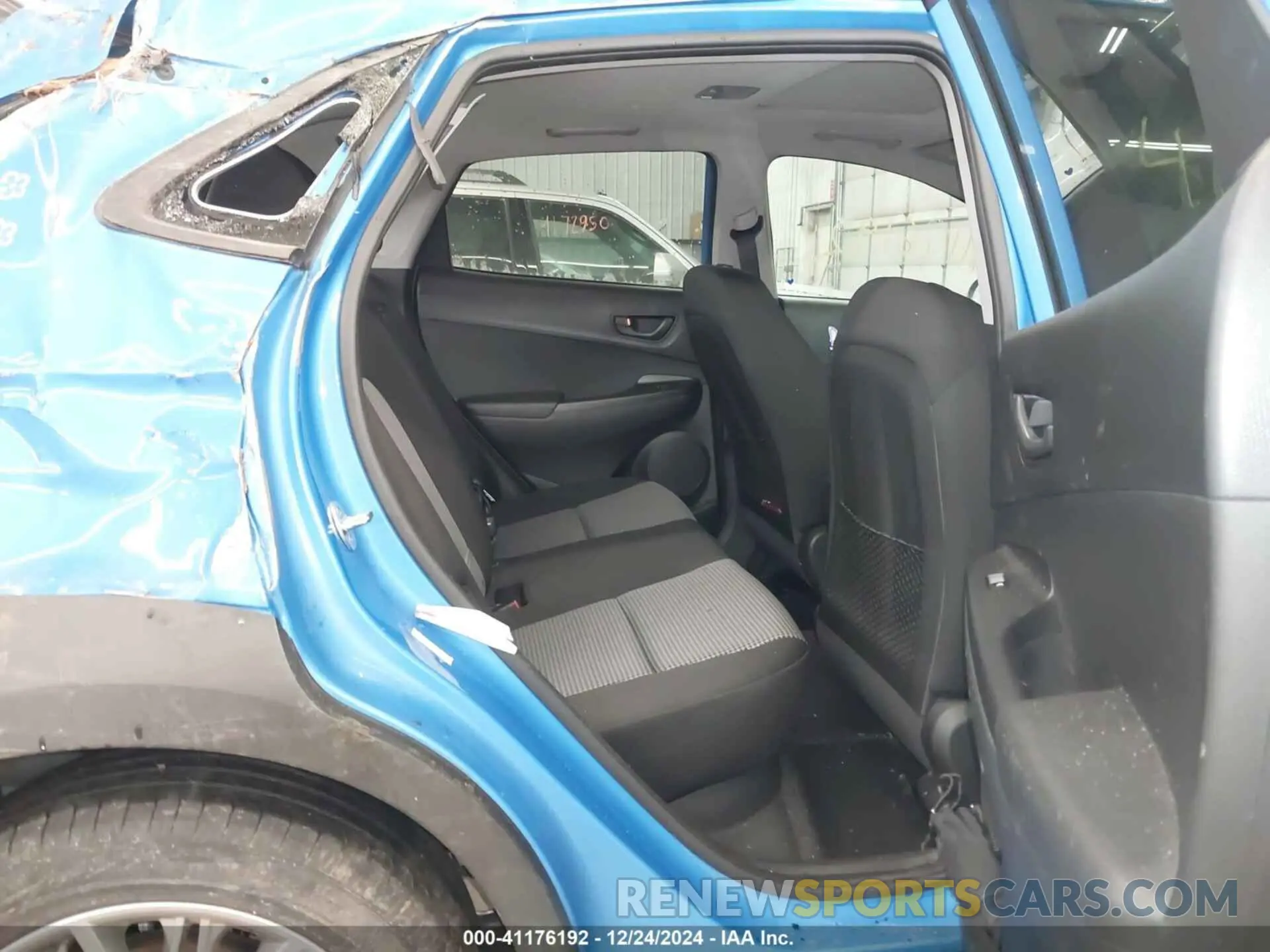 8 Photograph of a damaged car KM8K6CAA6KU359294 HYUNDAI KONA 2019