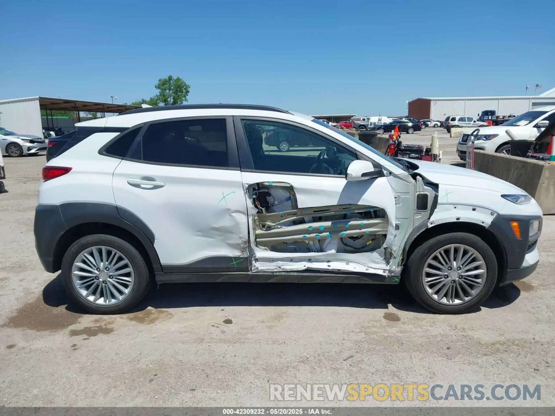 13 Photograph of a damaged car KM8K6CAA9KU256287 HYUNDAI KONA 2019