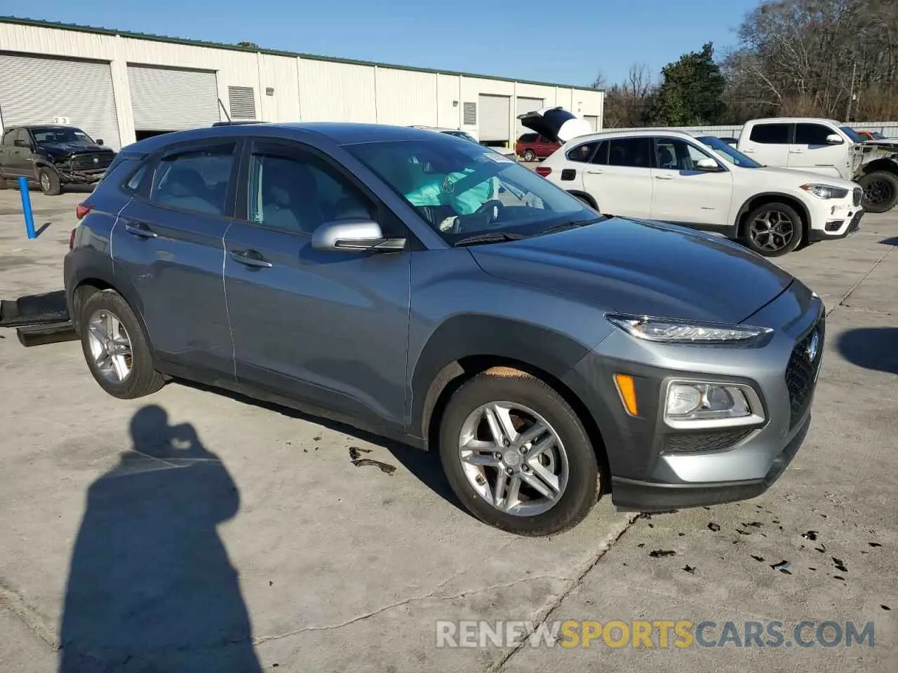 4 Photograph of a damaged car KM8K12AA0LU427258 HYUNDAI KONA 2020