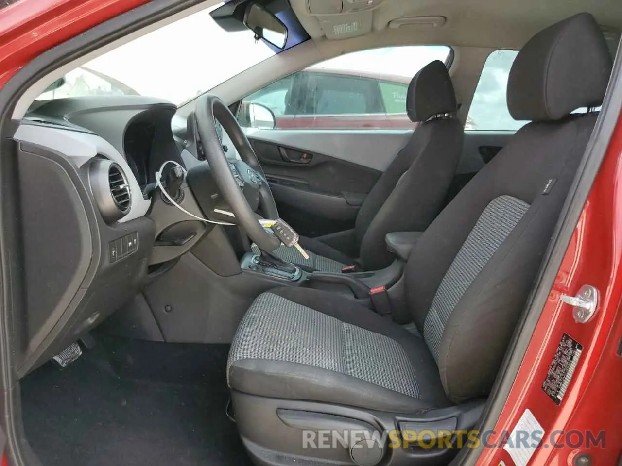 7 Photograph of a damaged car KM8K12AA1LU444649 HYUNDAI KONA 2020