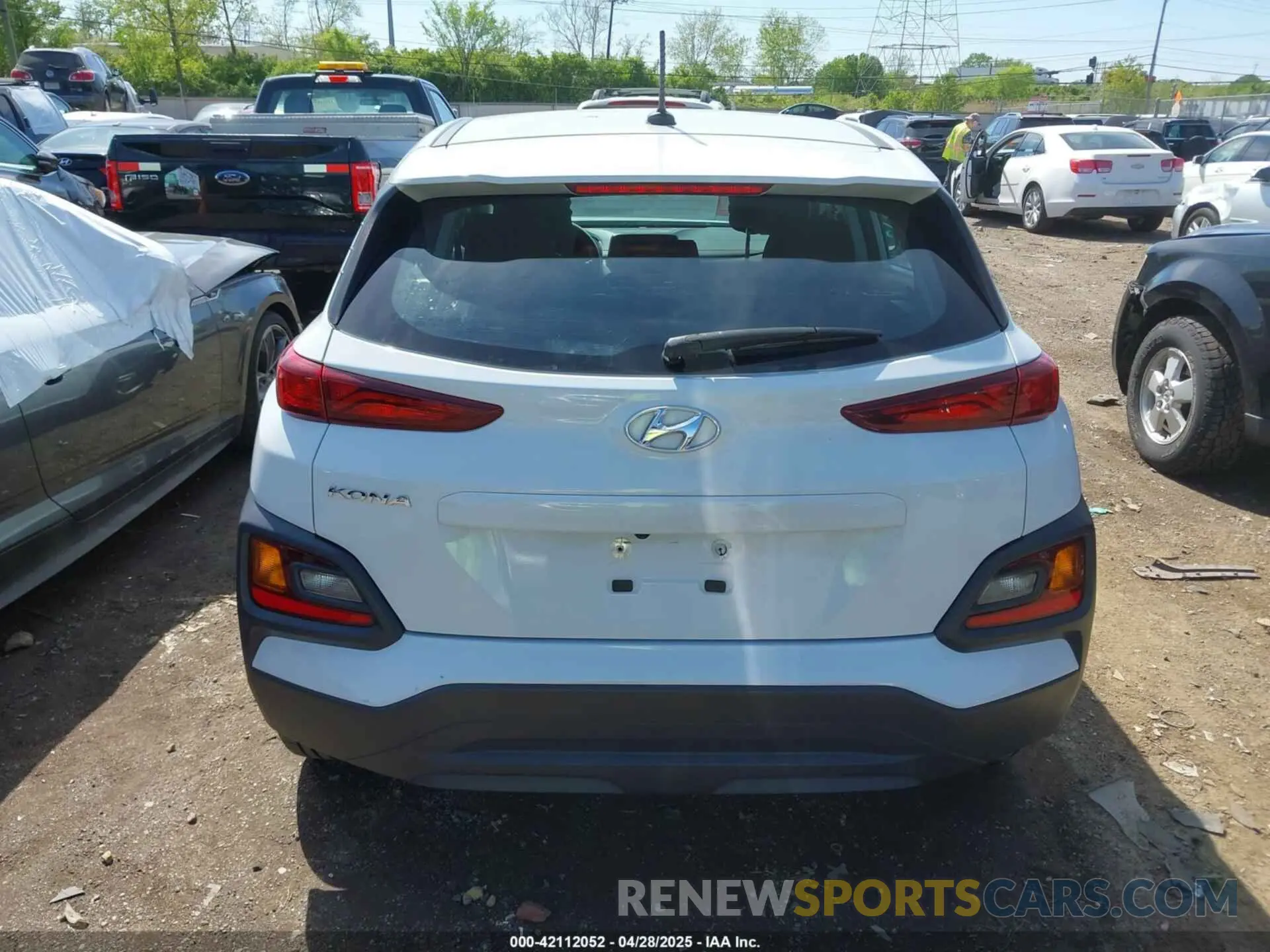 17 Photograph of a damaged car KM8K12AA1LU454338 HYUNDAI KONA 2020