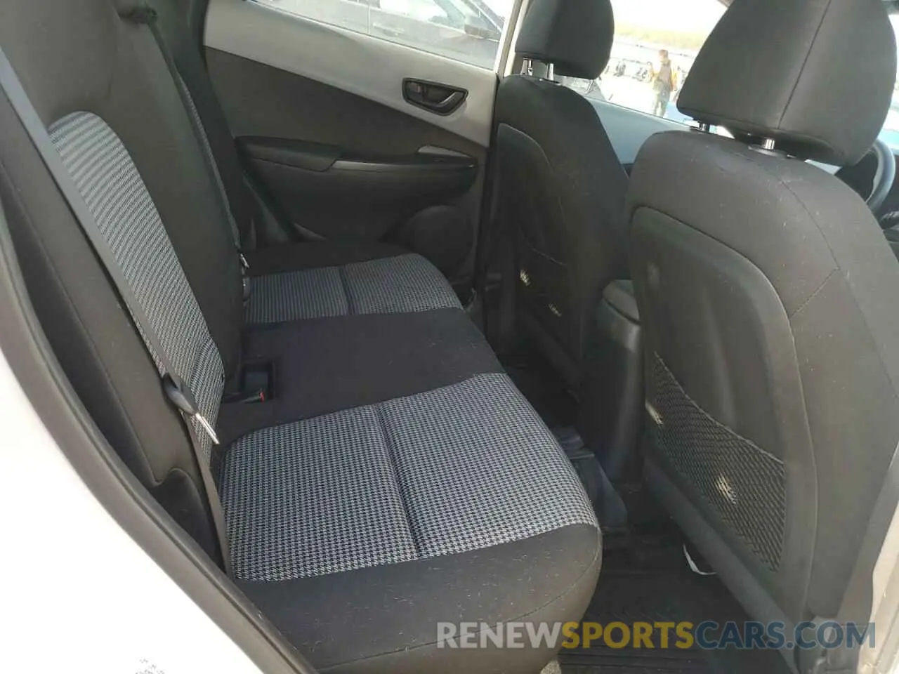 11 Photograph of a damaged car KM8K12AA1LU561423 HYUNDAI KONA 2020