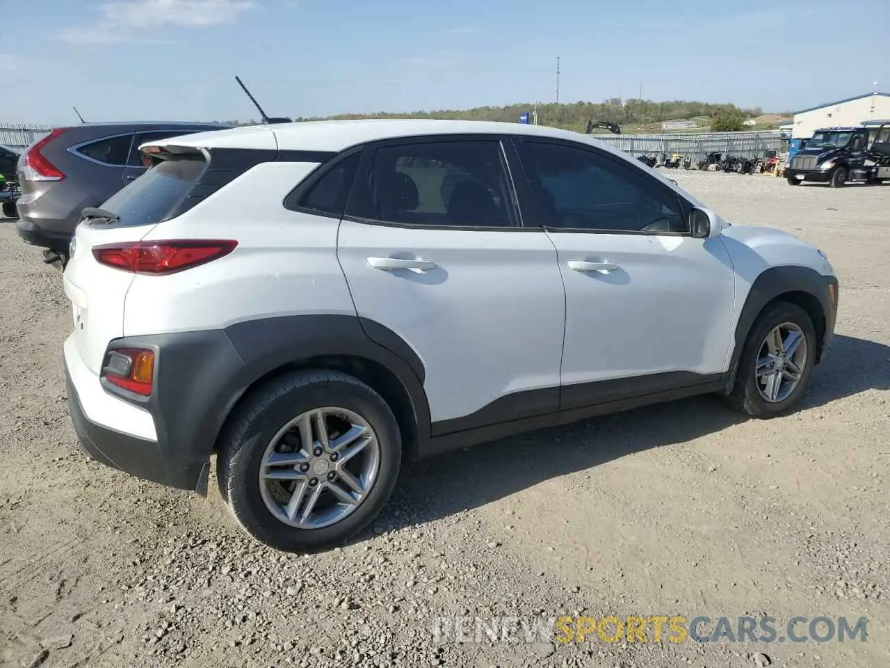 3 Photograph of a damaged car KM8K12AA1LU561423 HYUNDAI KONA 2020