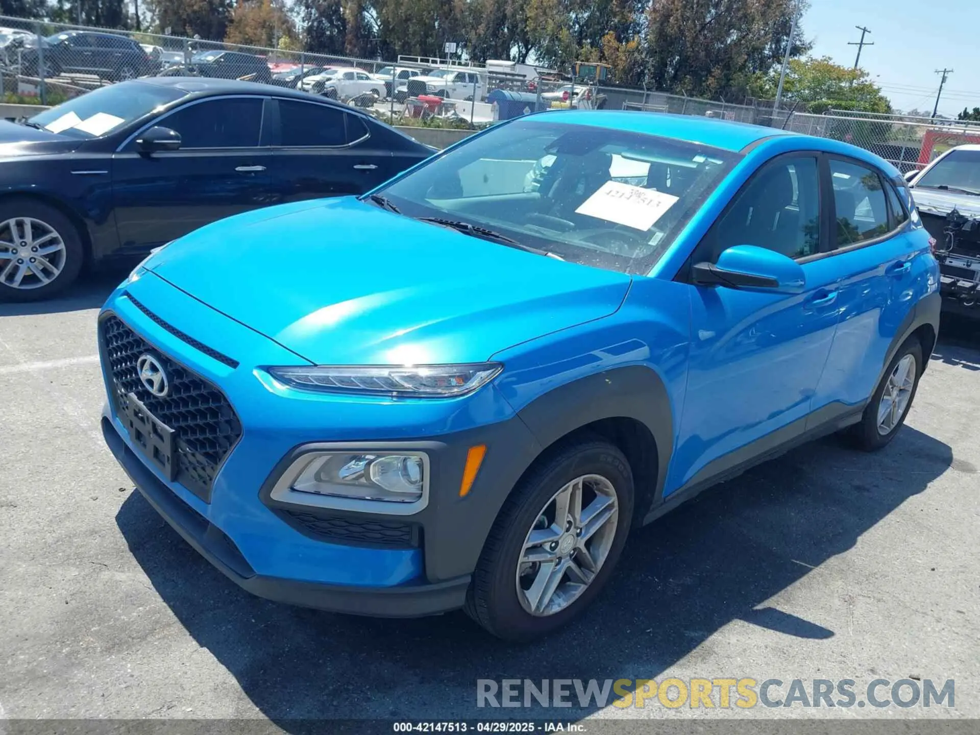 2 Photograph of a damaged car KM8K12AA3LU479208 HYUNDAI KONA 2020