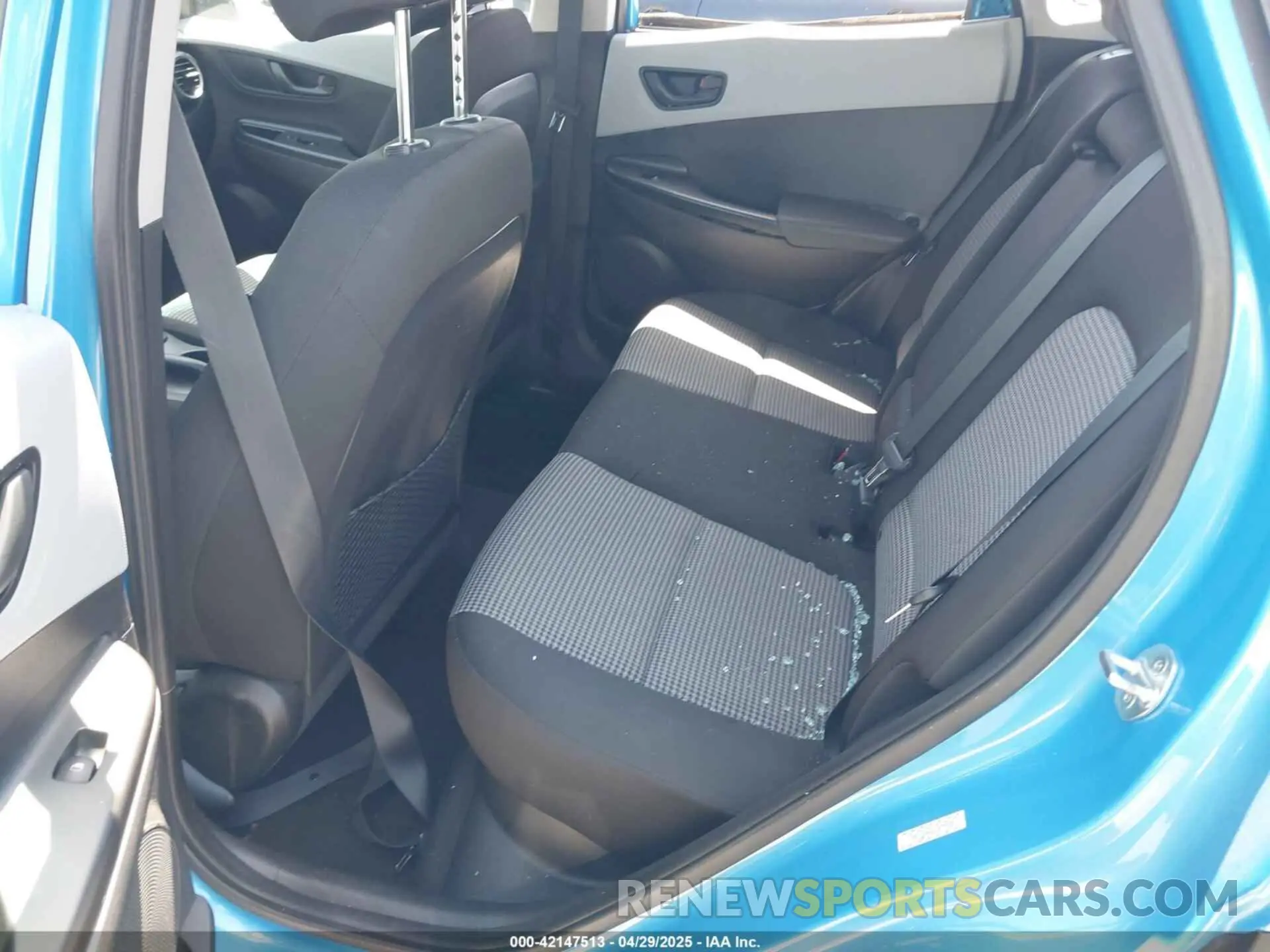 8 Photograph of a damaged car KM8K12AA3LU479208 HYUNDAI KONA 2020