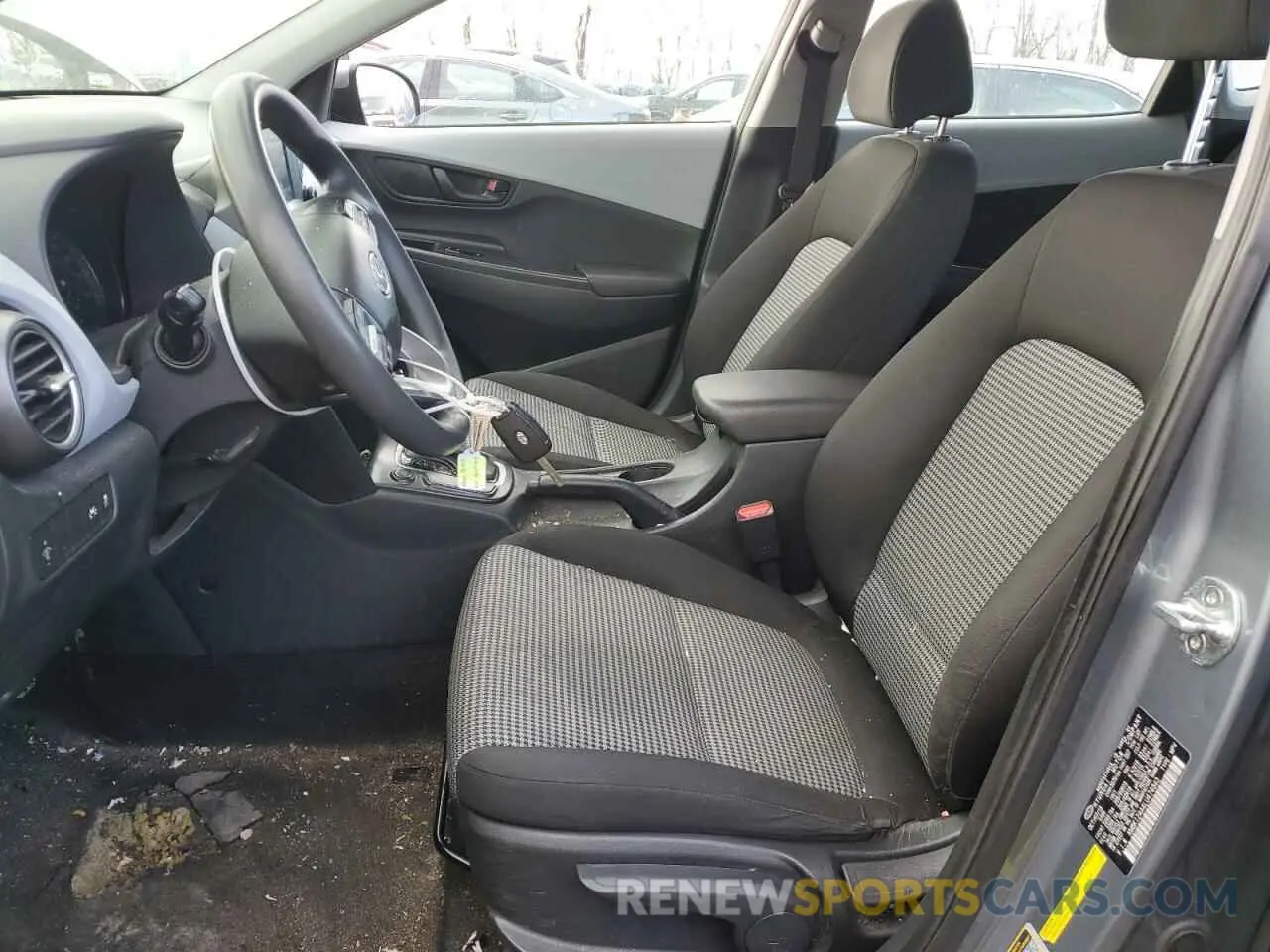 7 Photograph of a damaged car KM8K12AA4LU474843 HYUNDAI KONA 2020