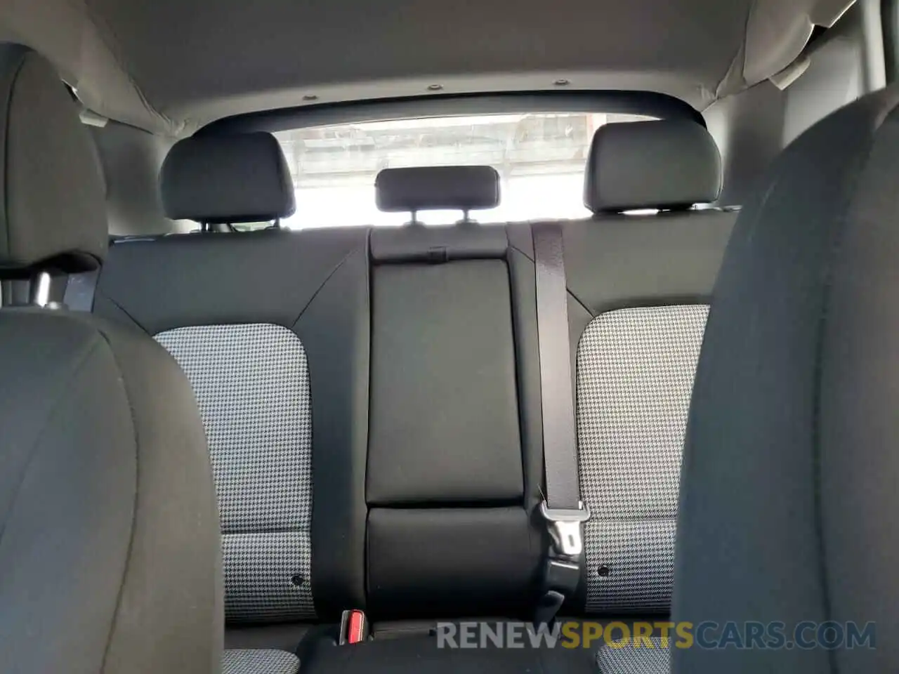 10 Photograph of a damaged car KM8K12AA4LU486698 HYUNDAI KONA 2020