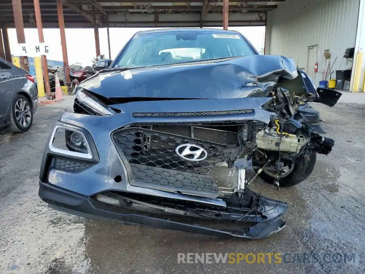 5 Photograph of a damaged car KM8K12AA4LU486698 HYUNDAI KONA 2020