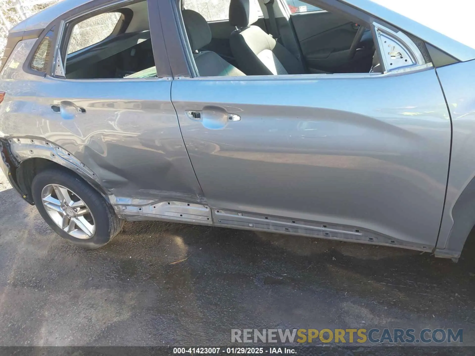 14 Photograph of a damaged car KM8K12AA4LU504536 HYUNDAI KONA 2020