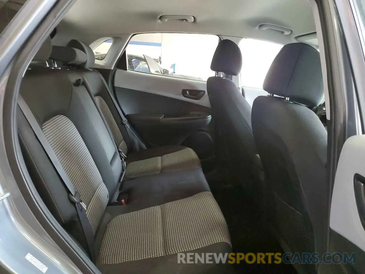 11 Photograph of a damaged car KM8K12AA5LU443746 HYUNDAI KONA 2020