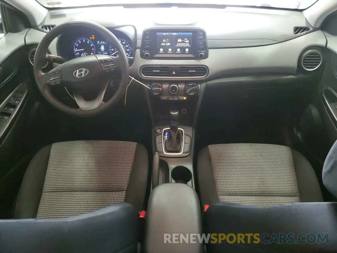 8 Photograph of a damaged car KM8K12AA5LU443746 HYUNDAI KONA 2020