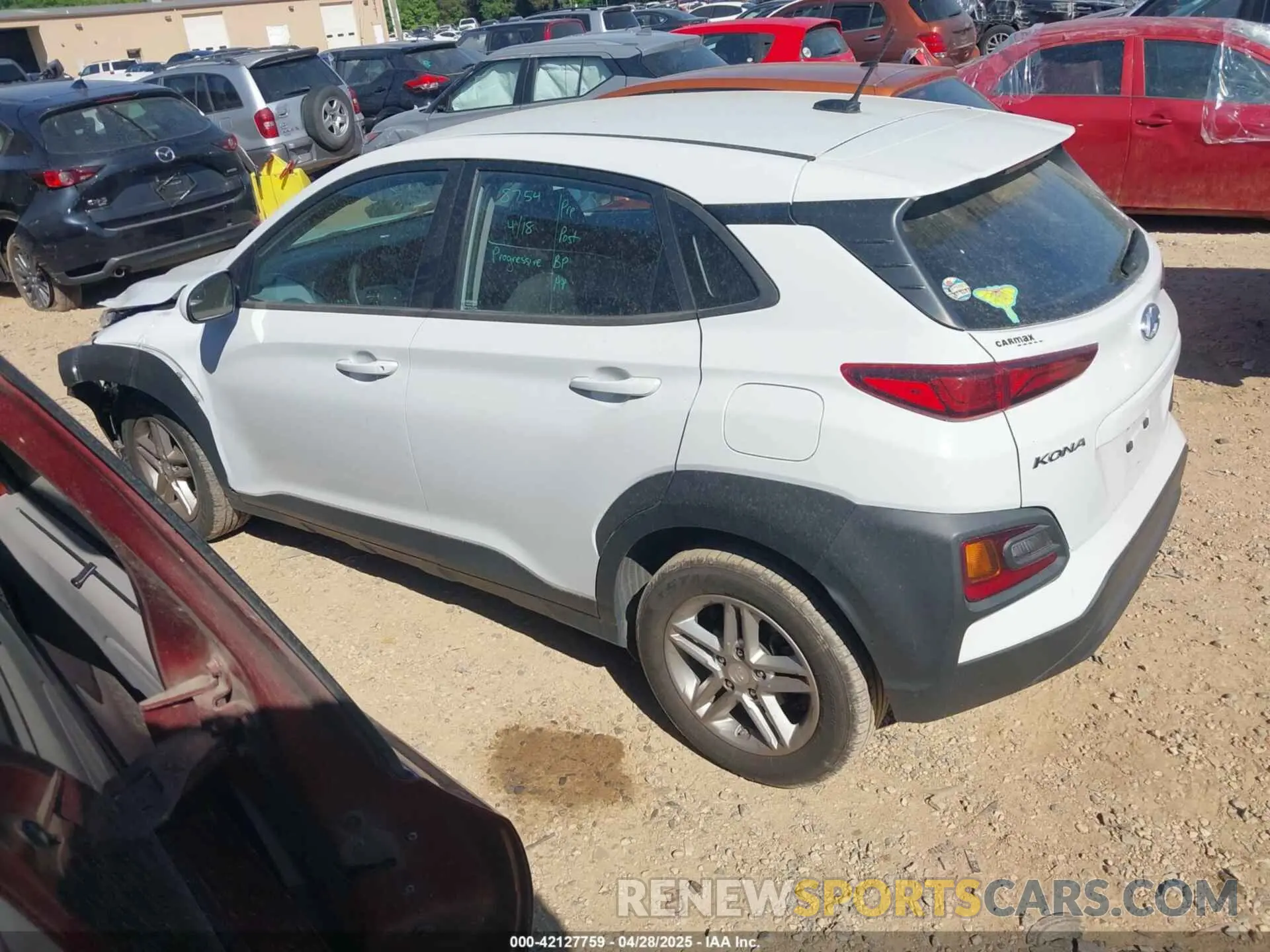 3 Photograph of a damaged car KM8K12AA5LU480022 HYUNDAI KONA 2020